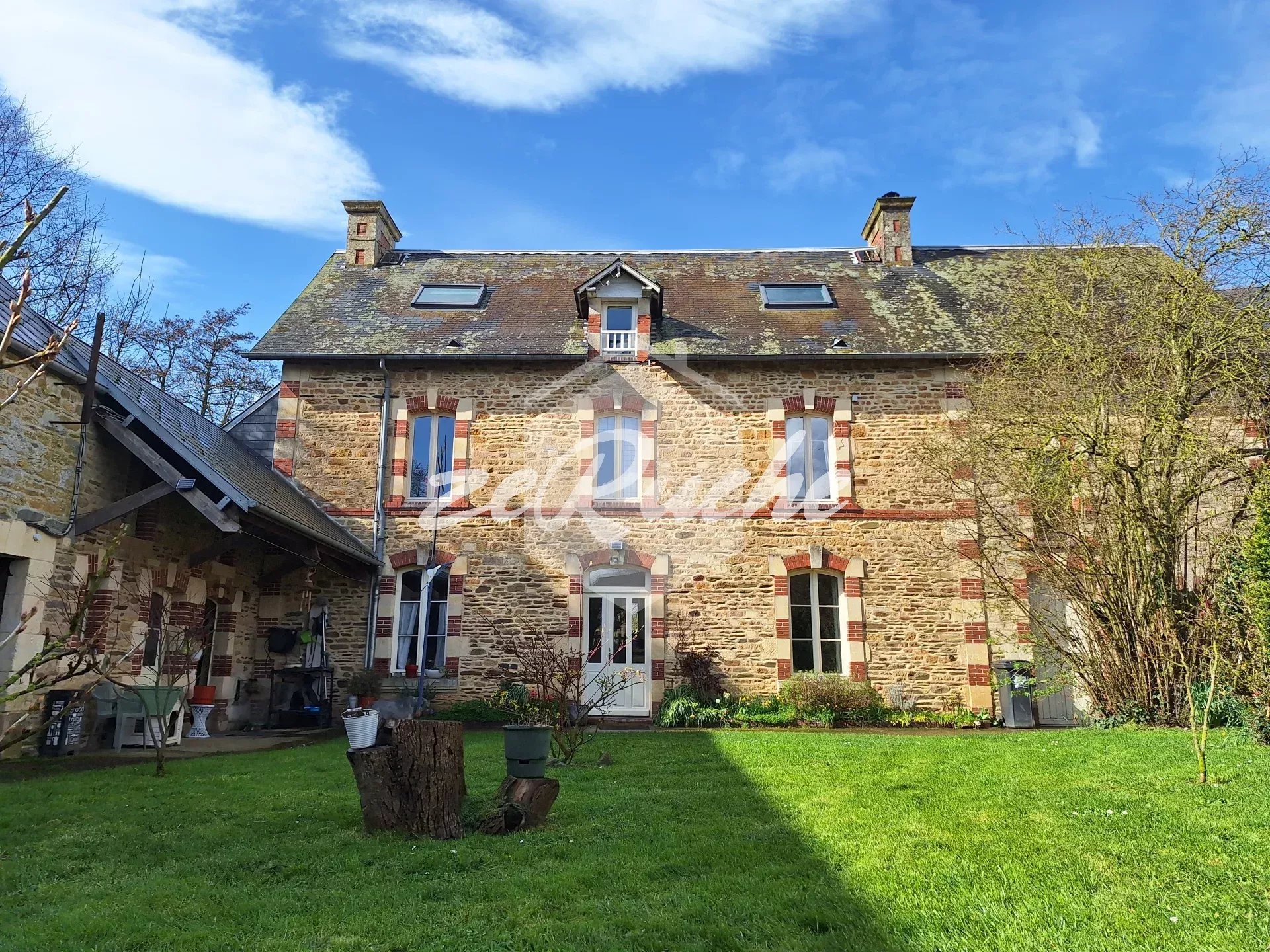 Agence immobilière de ZERUCHE