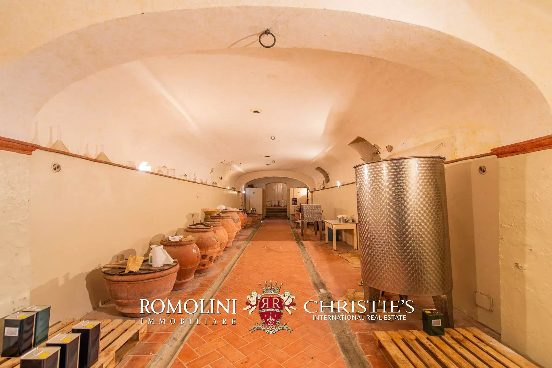 16 Bedroom Vineyard's Image 77