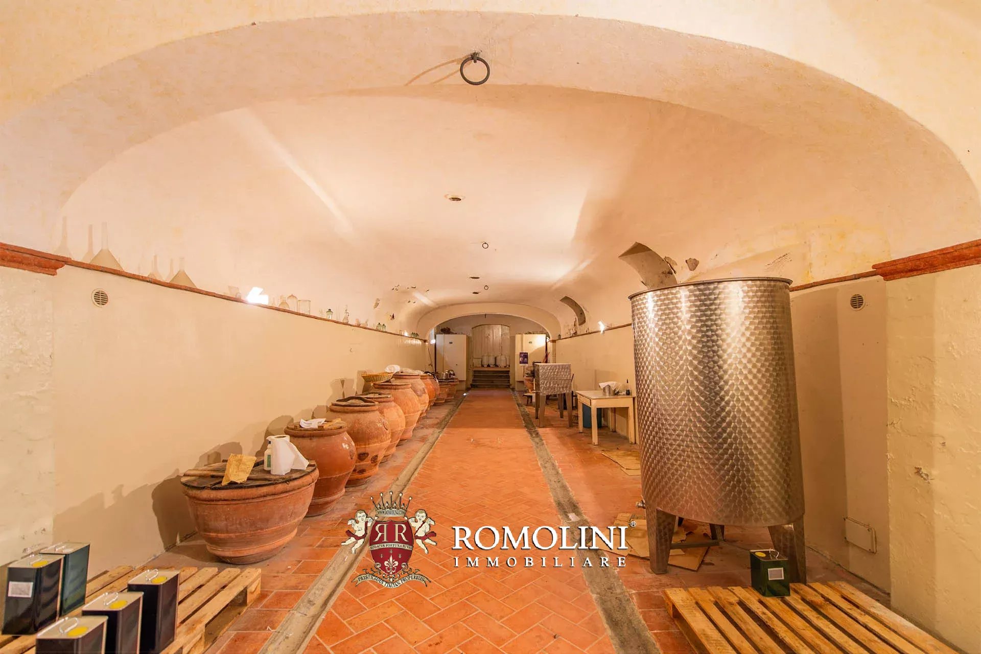 16 Bedroom Vineyard's Image 77