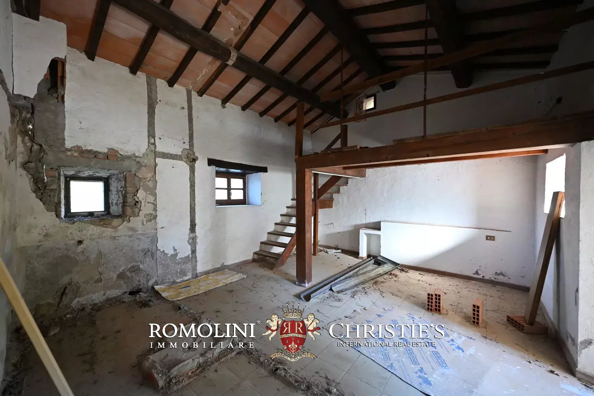 7 Bedroom Villa/Townhouse's Image 73