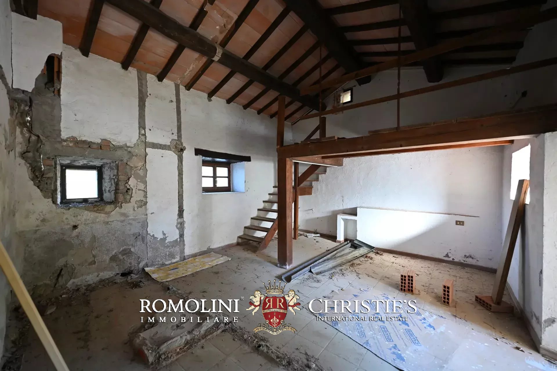 7 Bedroom Villa/Townhouse's Image 73