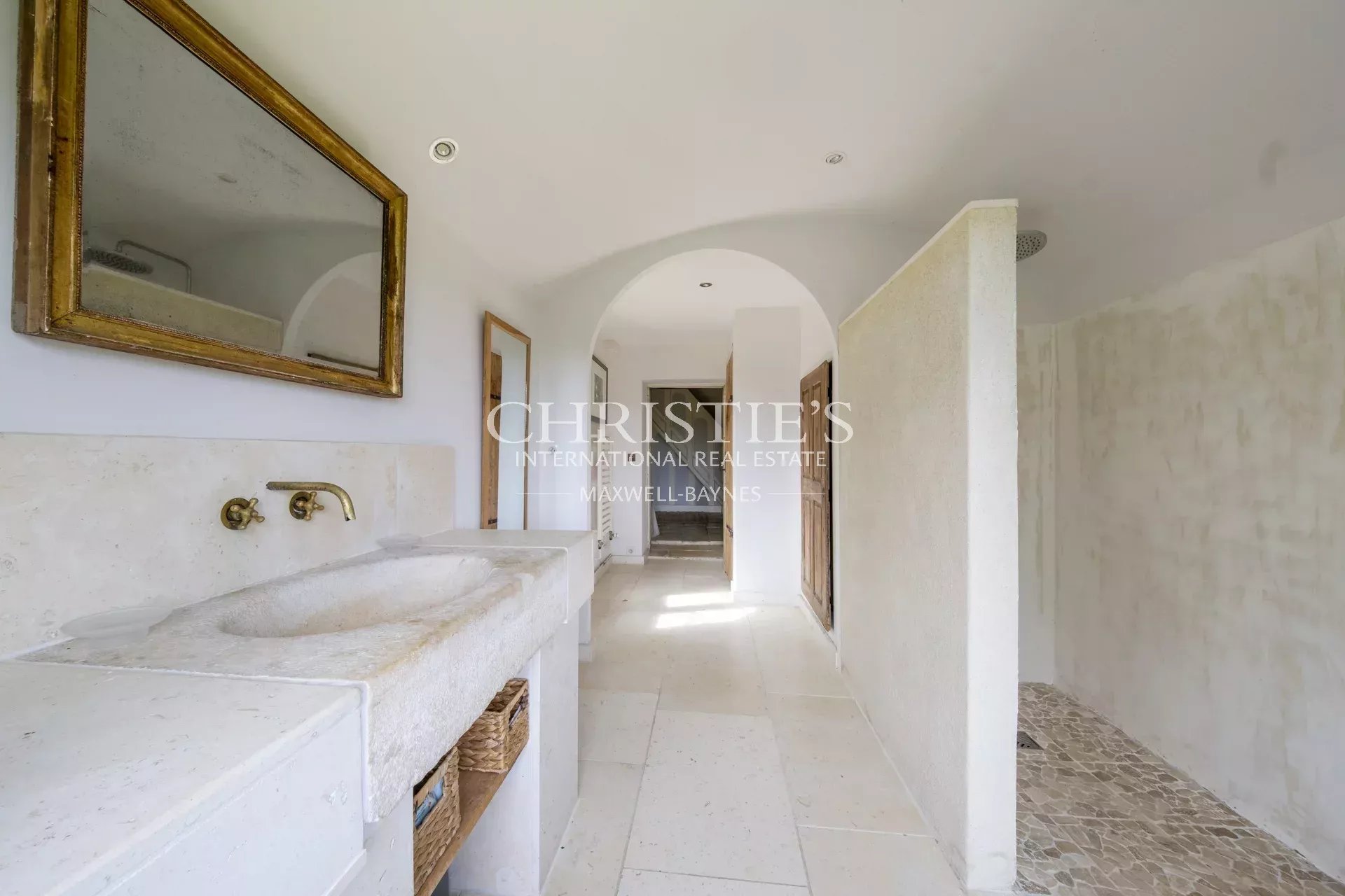 7 Bedroom Chateau's Image 23