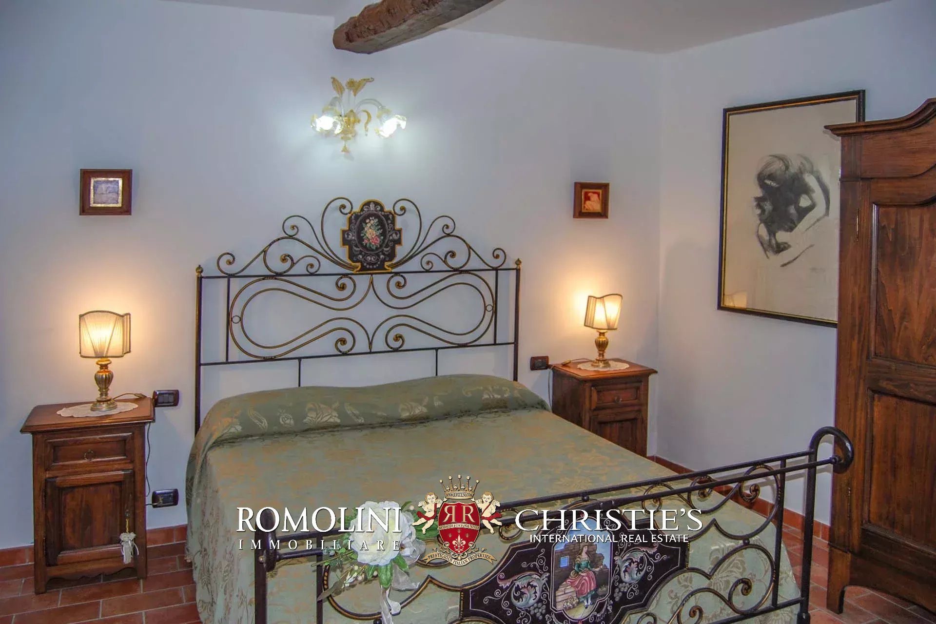 10 Bedroom Villa/Townhouse's Image 48