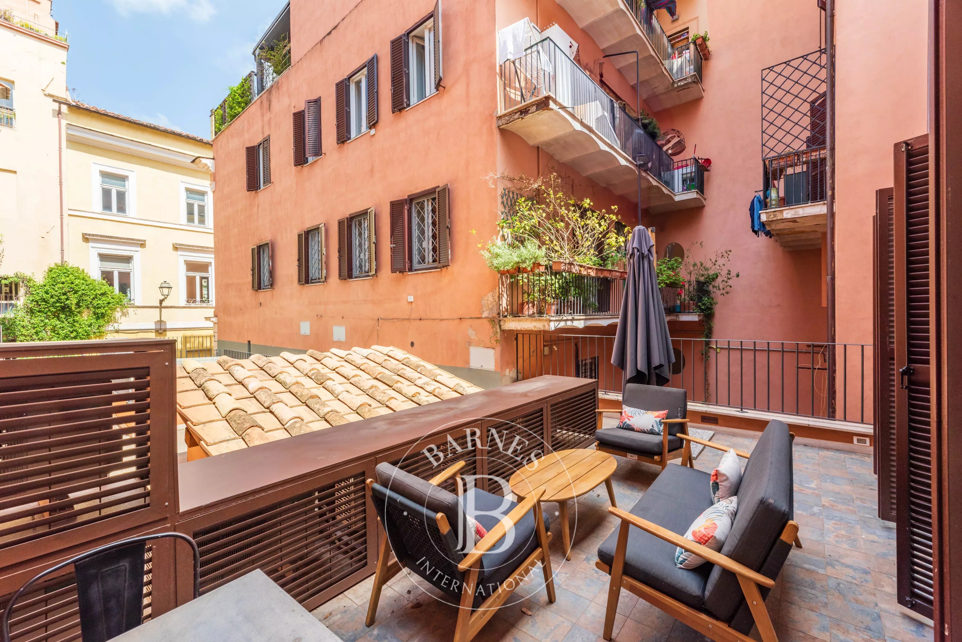 Immeuble Roma  -  ref 85866178 (picture 2)