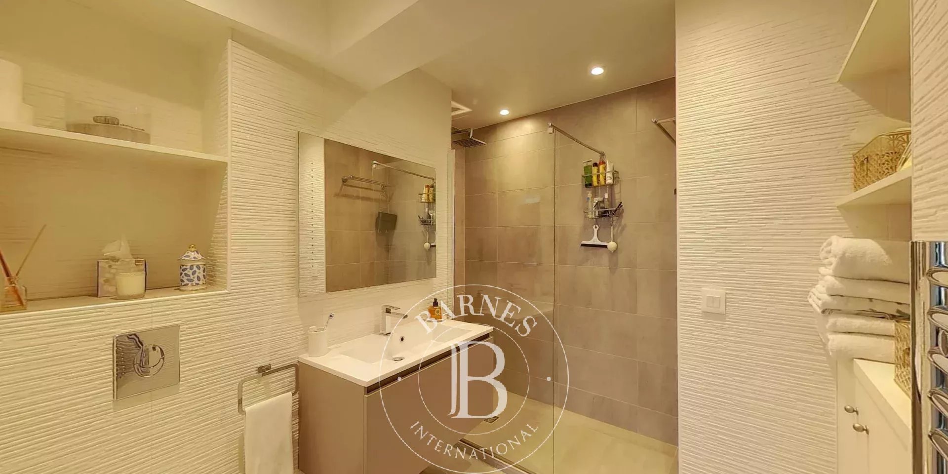 Daire Paris 8ème - picture 8