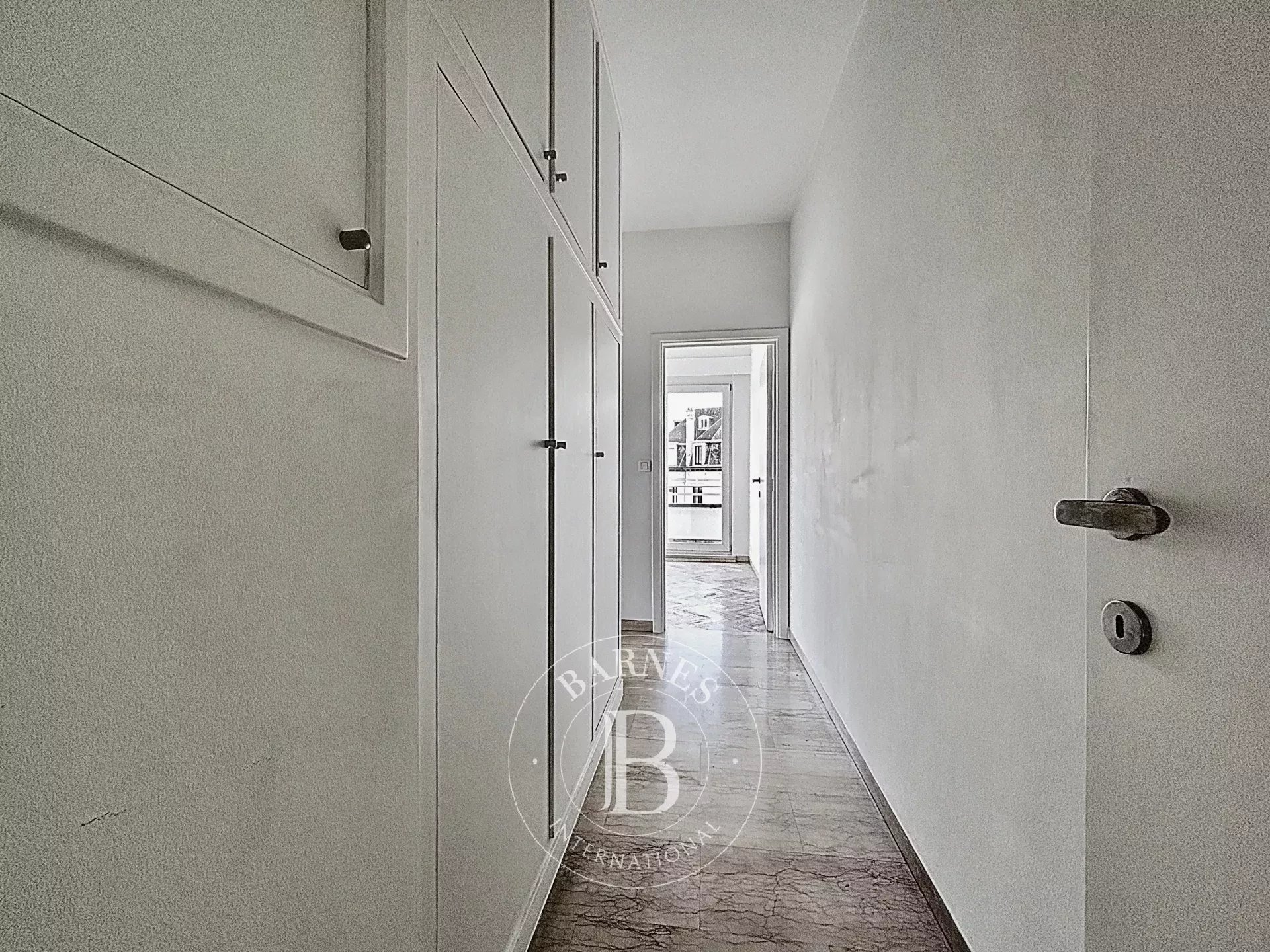 Ixelles- Penthouse 149m2 3 bedrooms- terrace-Parking