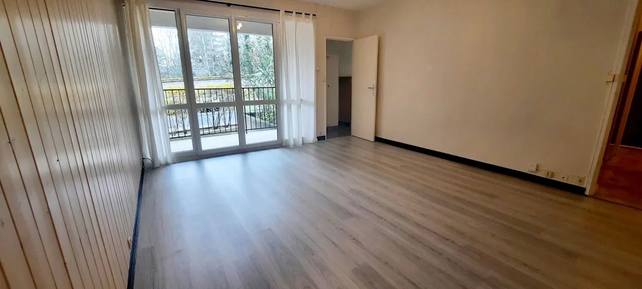 Appartement lumineux 1 chambre à louer à Avon
