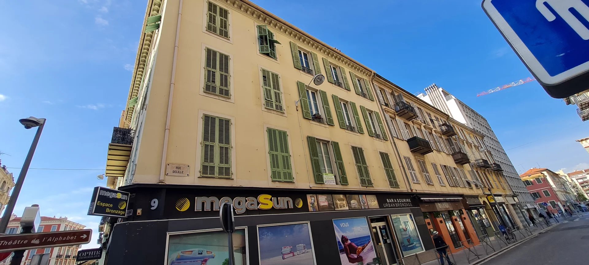 Agence immobilière de 