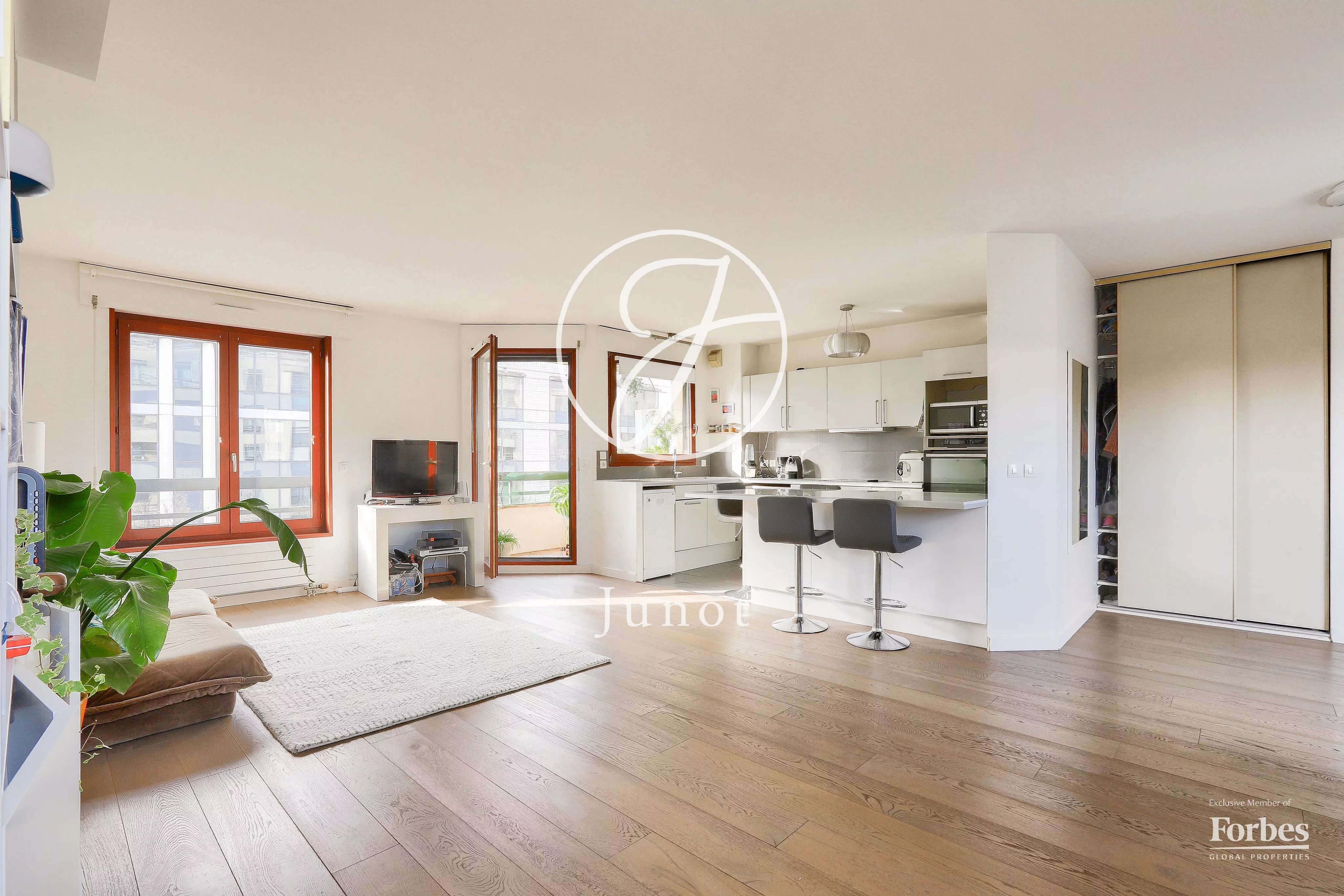 Rueil-Malmaison - RUEIL SUR SEINE - Appartement à vendre - 3 pièces - 77.78m² loi Carrez - Balcon.
