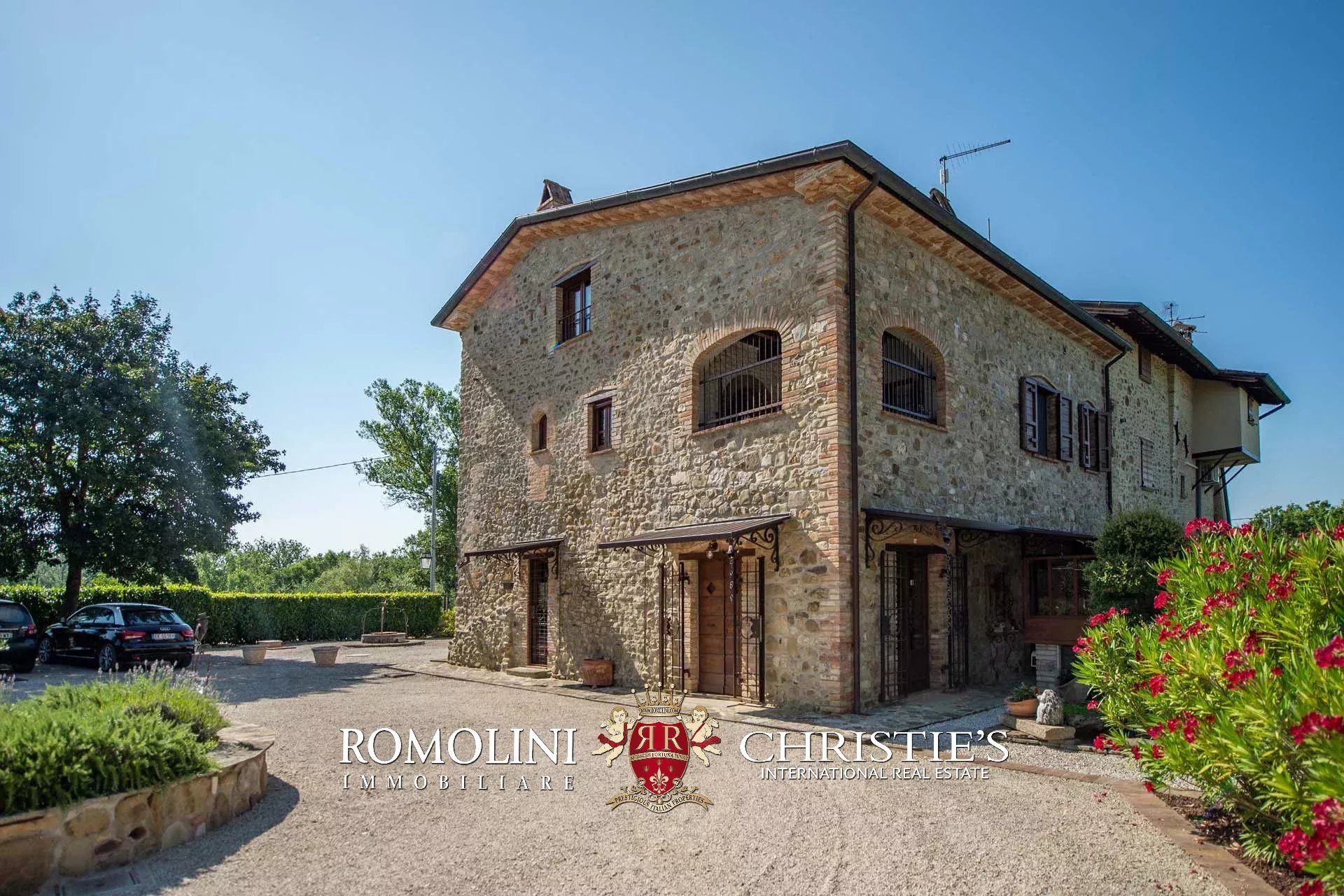 4 Bedroom Villa/Townhouse's Image 4