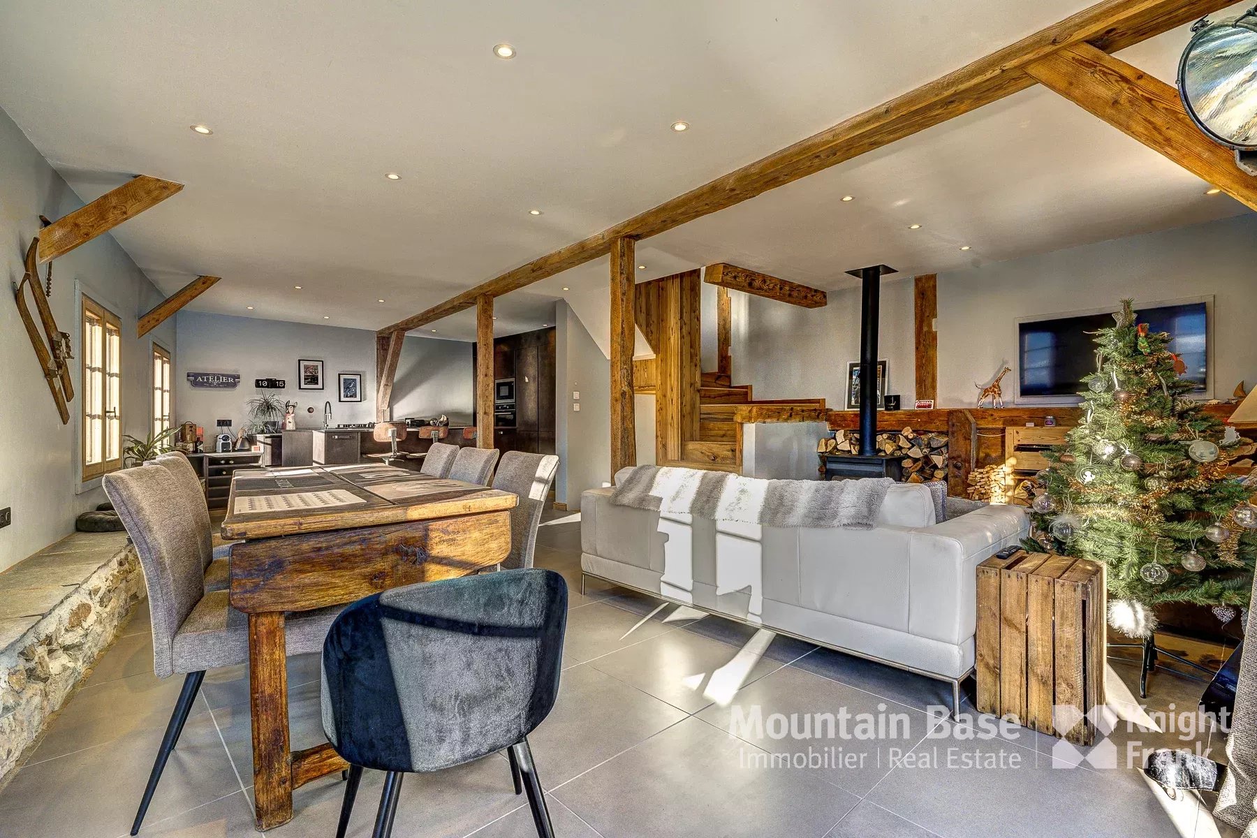 Photo of Beautiful 4 bedroom chalet in Samoëns