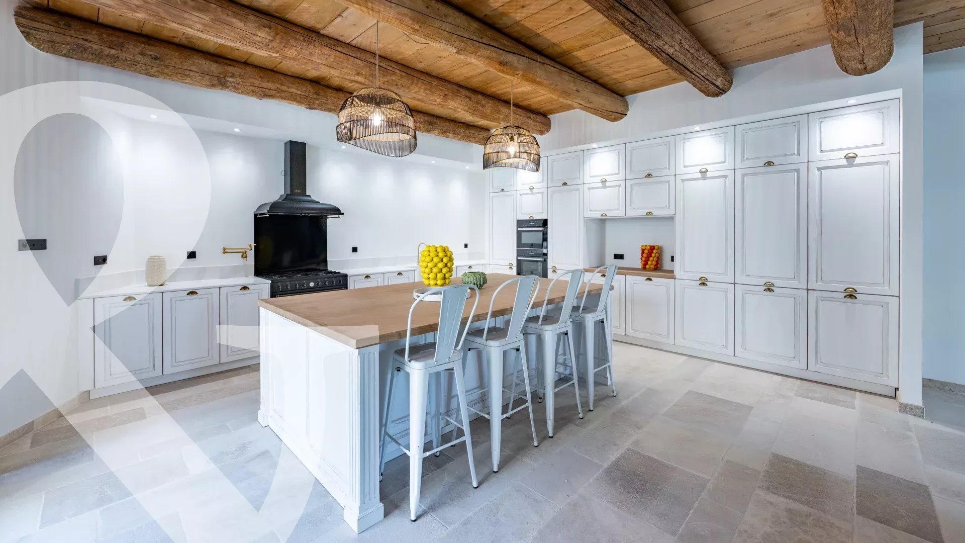 UN BIEN UNIQUE AVEC VUE SUR L'EGLISE