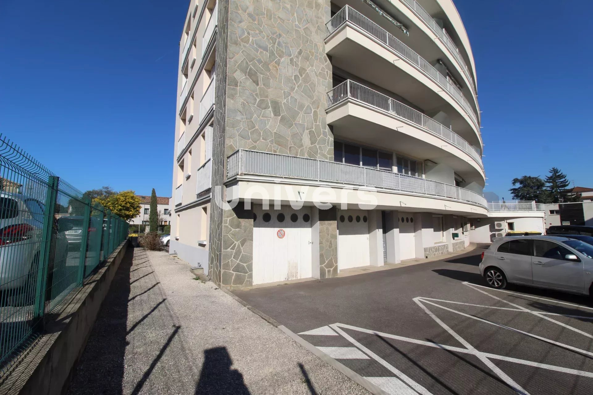 GUILHERAND-GRANGES APPARTEMENT de 89 m² de 4 pièces ,avec TERRASSE