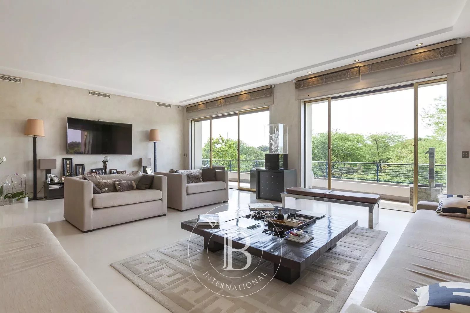 Apartment Neuilly-sur-Seine  -  ref 86954438 (picture 2)