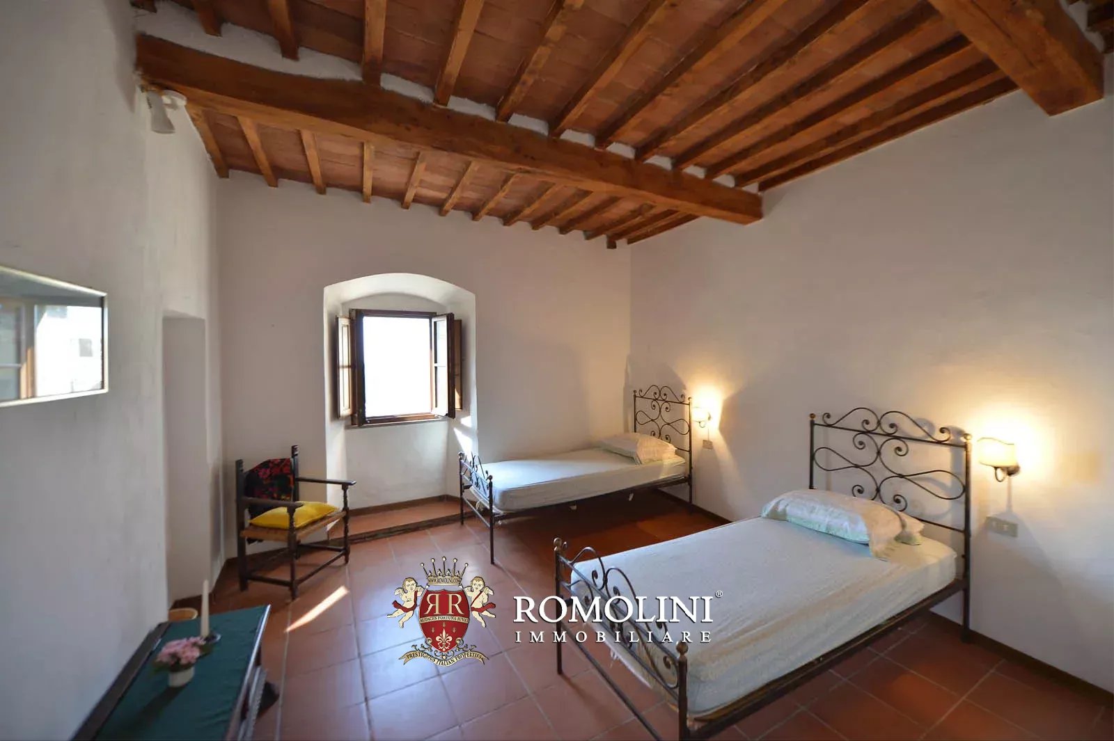 20 Bedroom Vineyard's Image 50