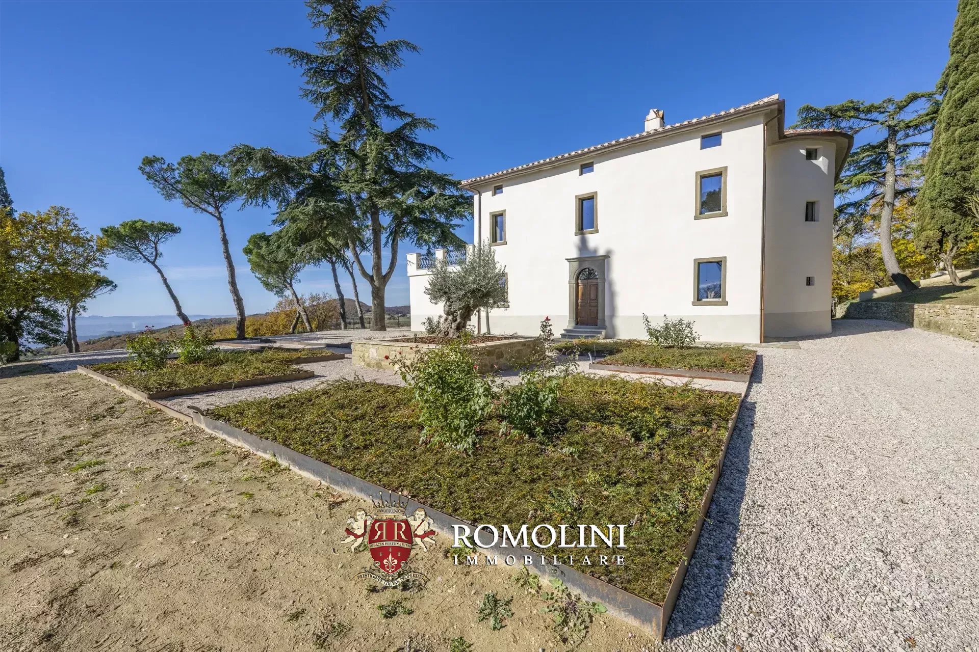 4 Bedroom Villa/Townhouse's Image 18