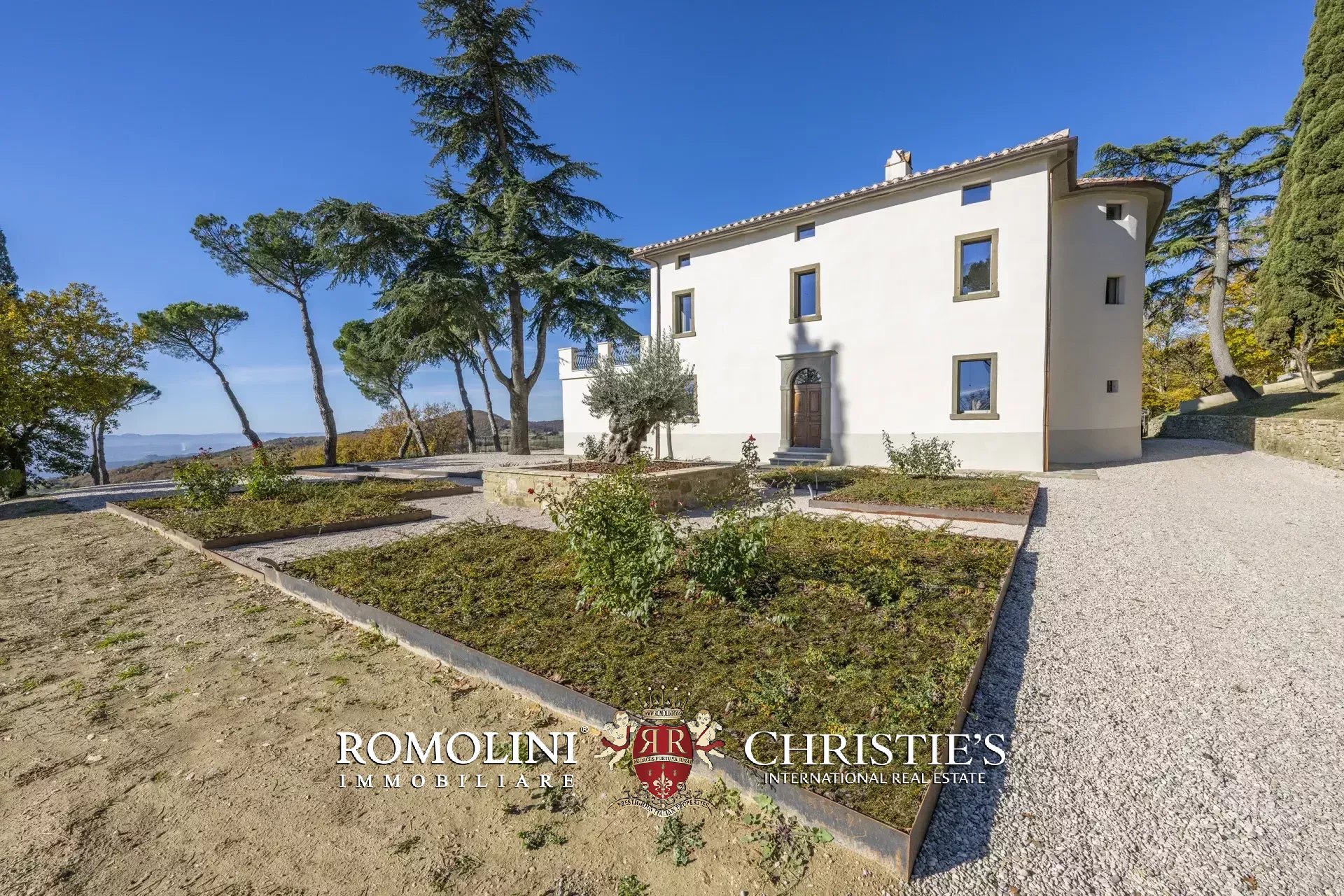 4 Bedroom Villa/Townhouse's Image 18