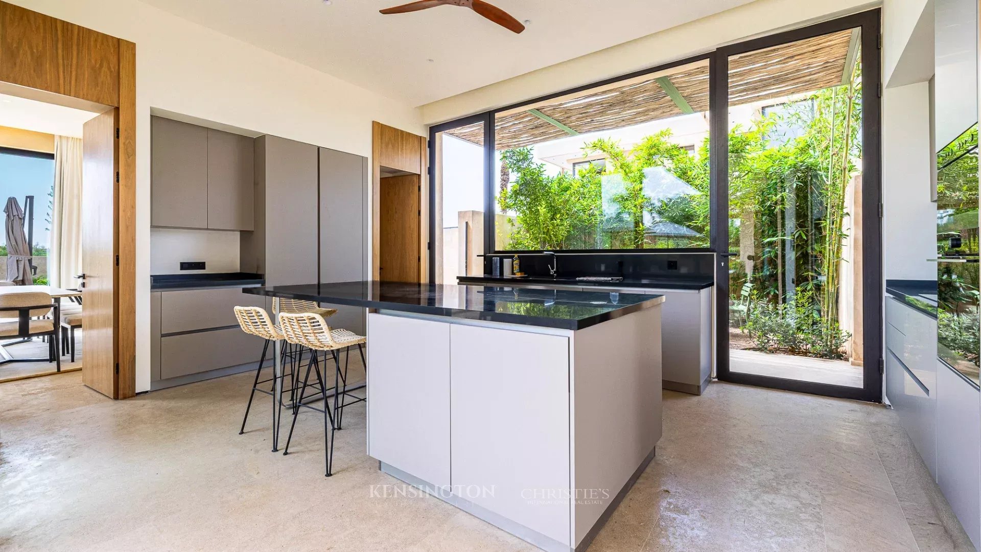 5 Bedroom Villa/Townhouse's Image 9
