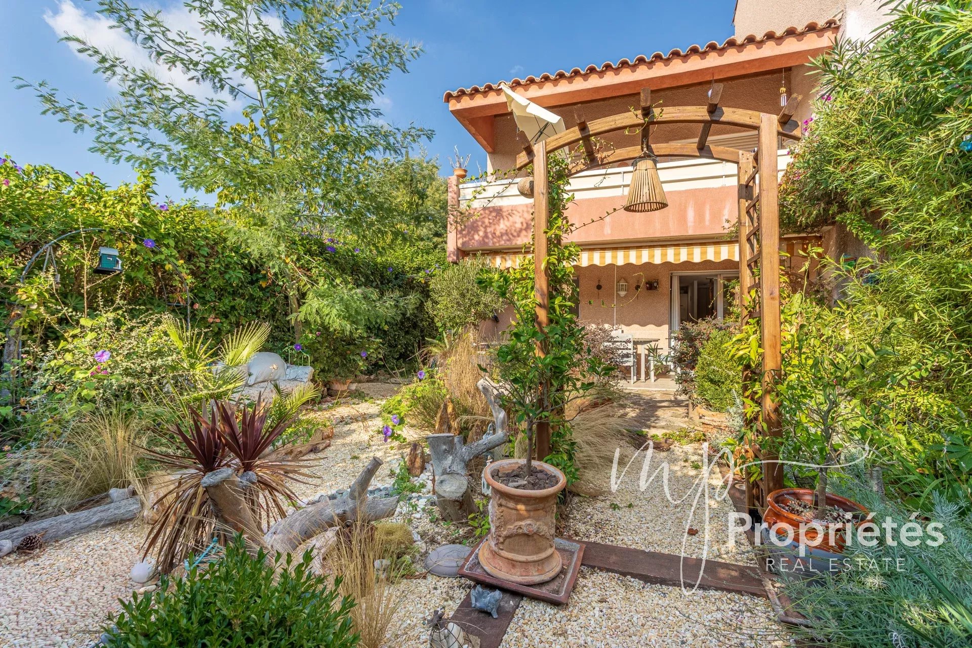 Agence immobilière de 