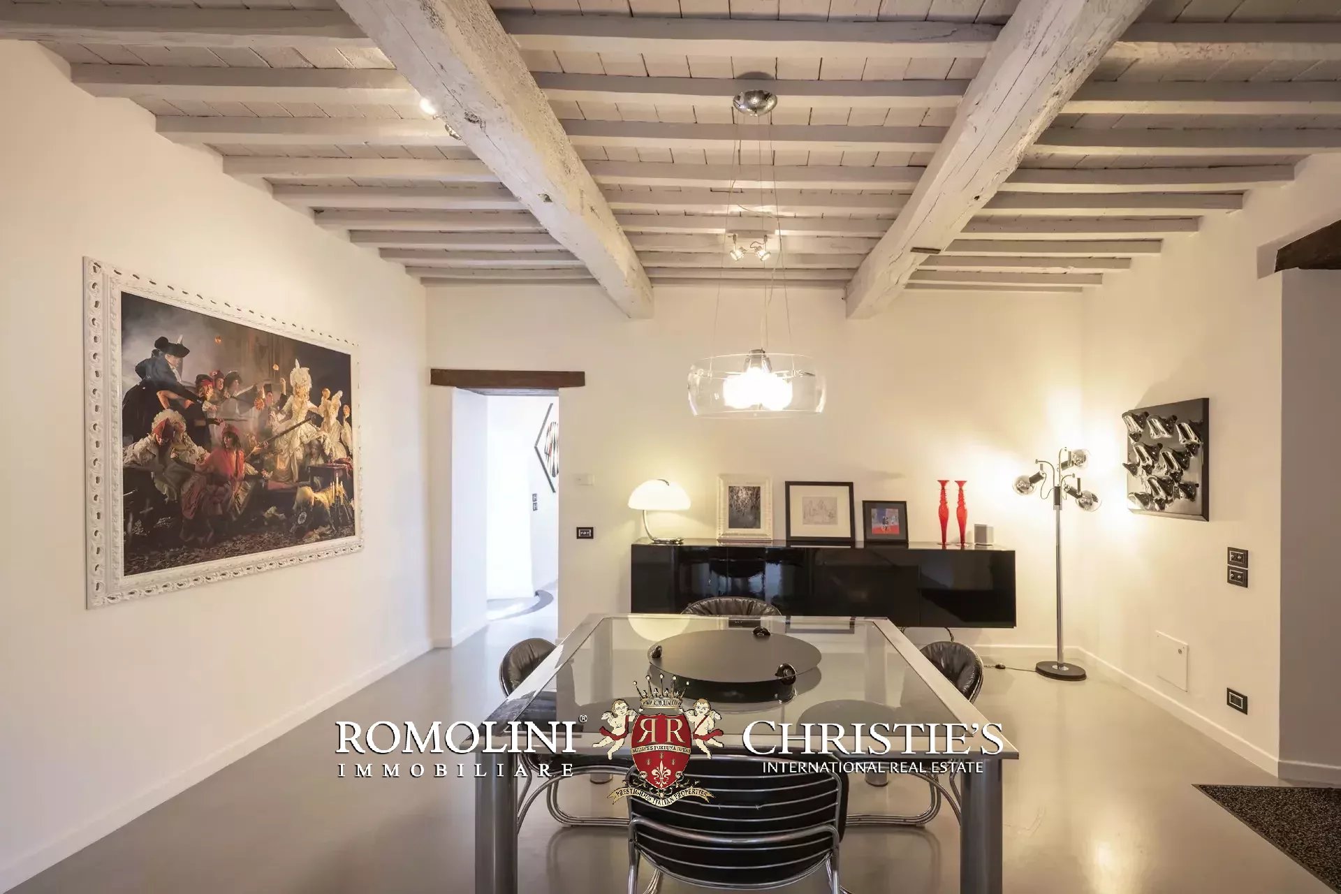 6 Bedroom Villa/Townhouse's Image 36