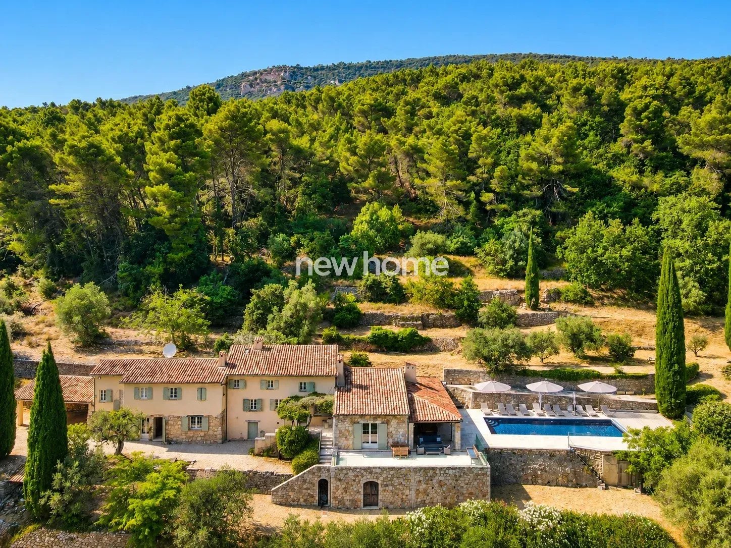 Mas provençal d'exception du XIXᵉ siècle sur 22 hectares avec vue panoramique jusqu'à la mer