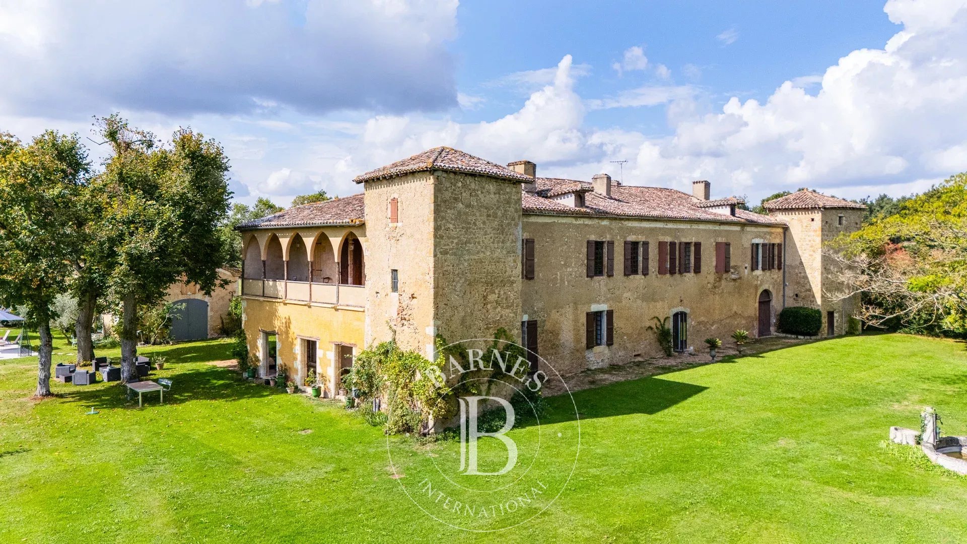 Château Fleurance  -  ref 85340382 (picture 1)