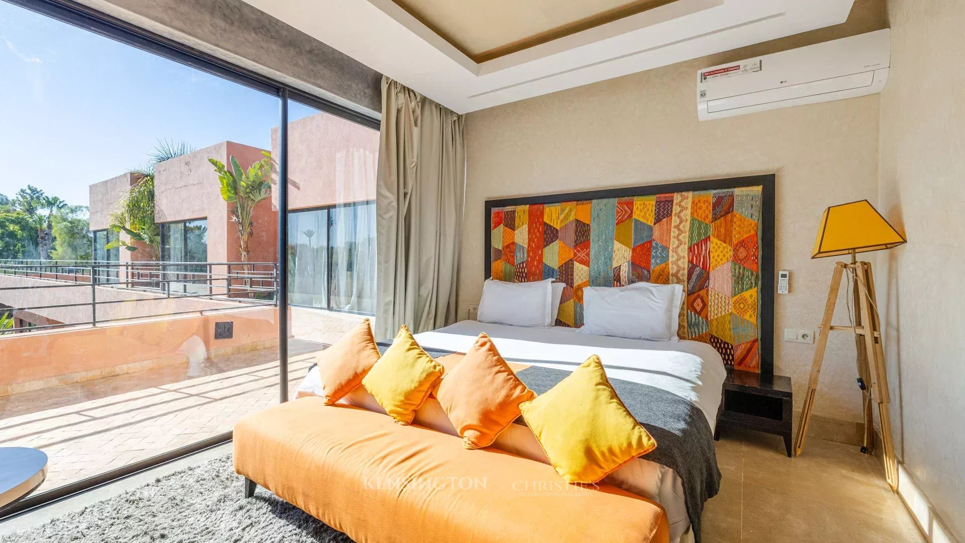 11 Bedroom Villa/Townhouse's Image 7