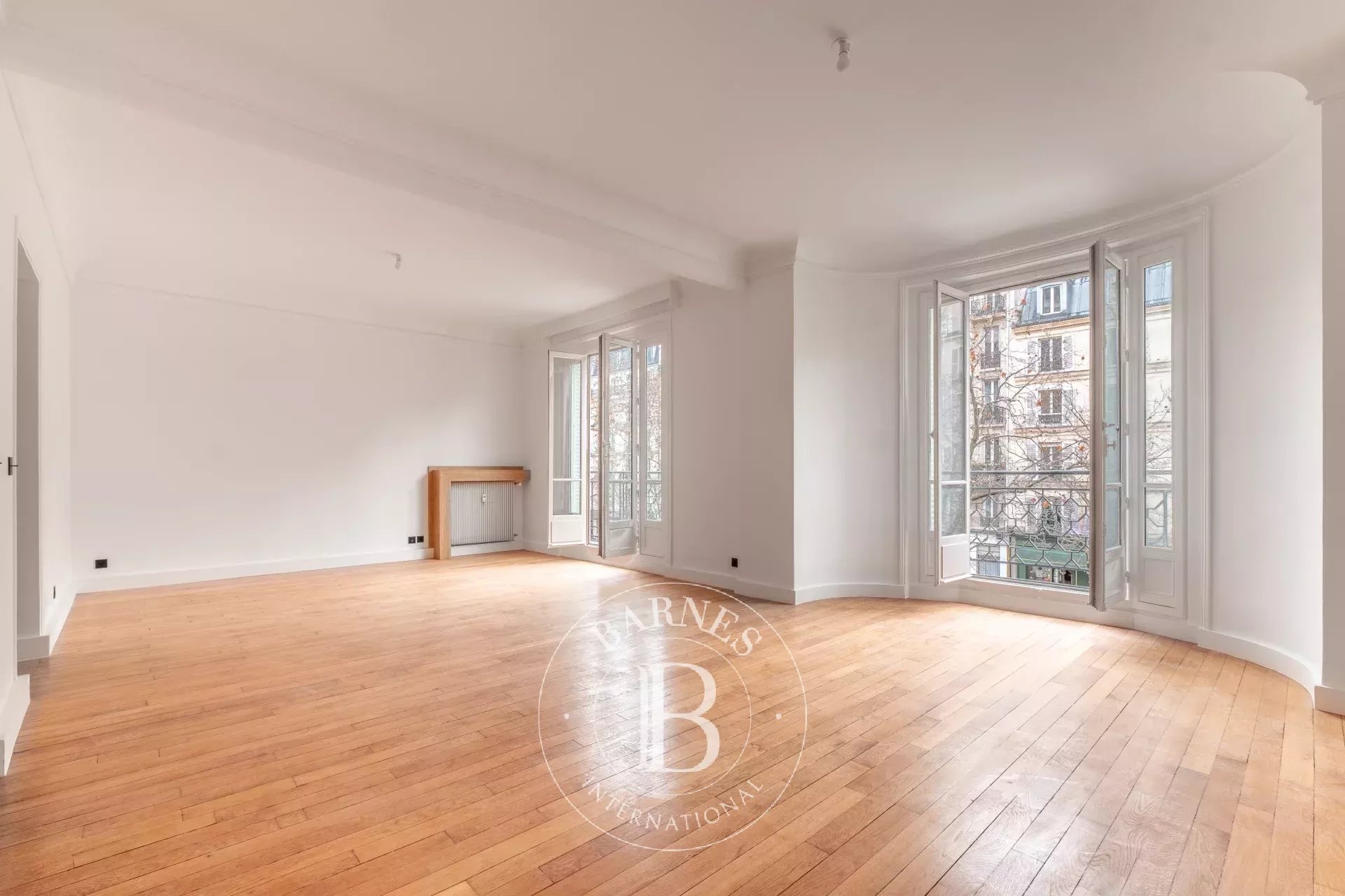 Apartment Paris 75007  -  ref 86639926 (picture 1)