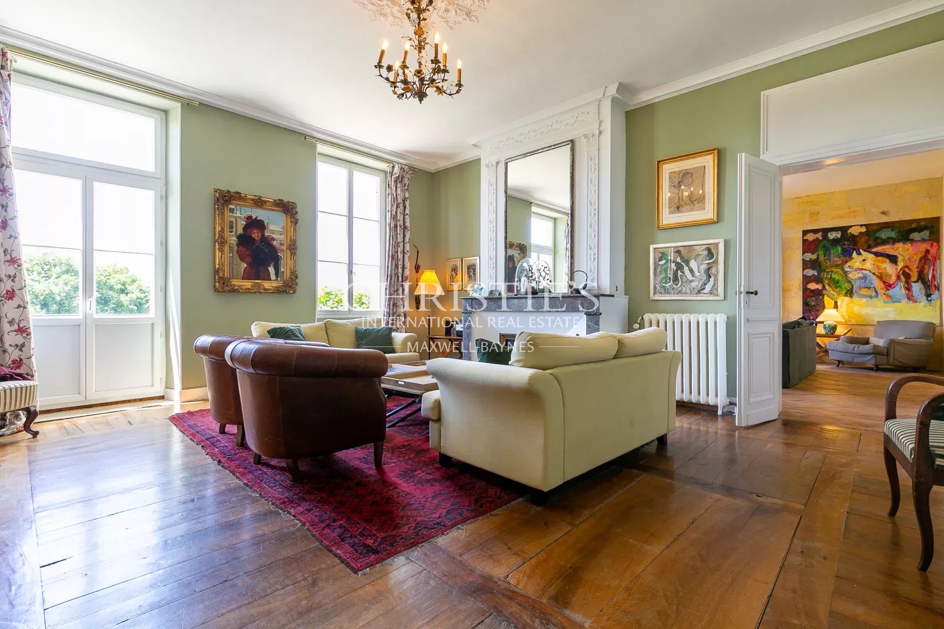 11 Bedroom Villa/Townhouse's Image 4