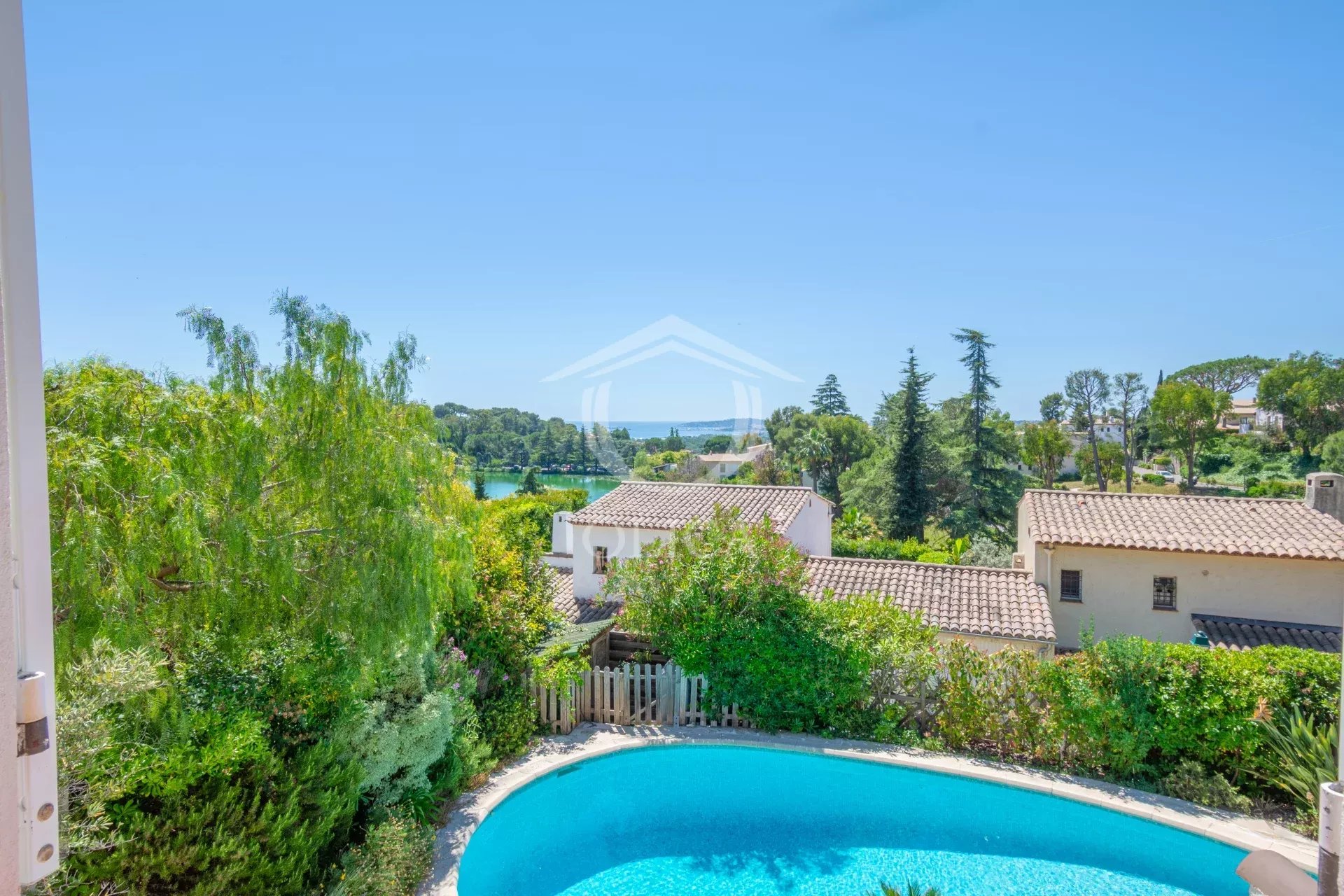 Villa - Estate in the hills above Vaugrenier