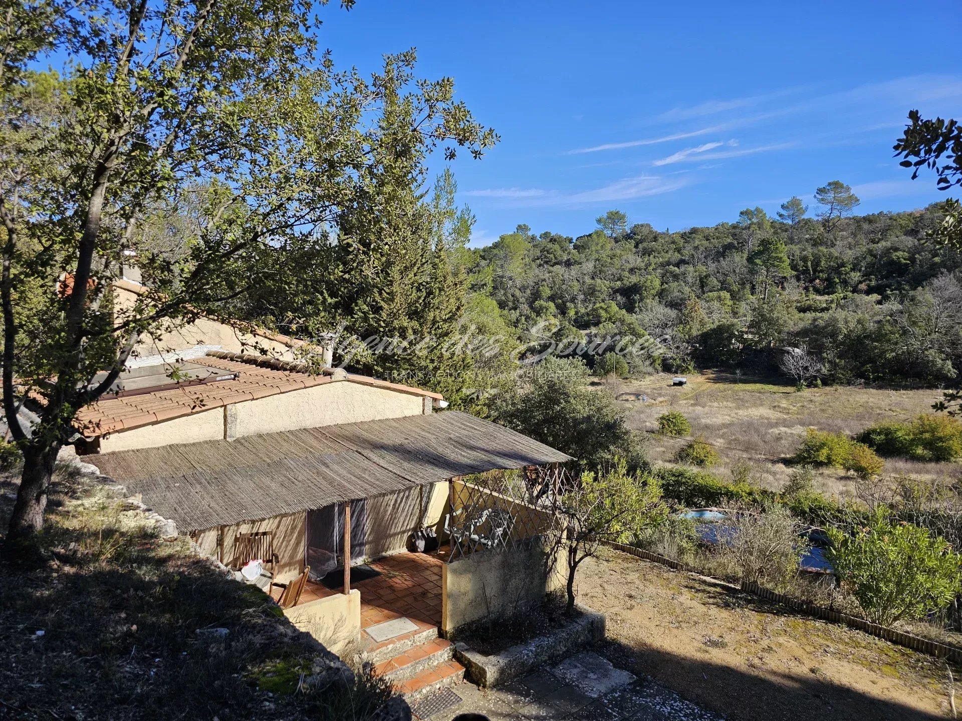 Cabanon sur 1 210 m² de terrain à BRAS