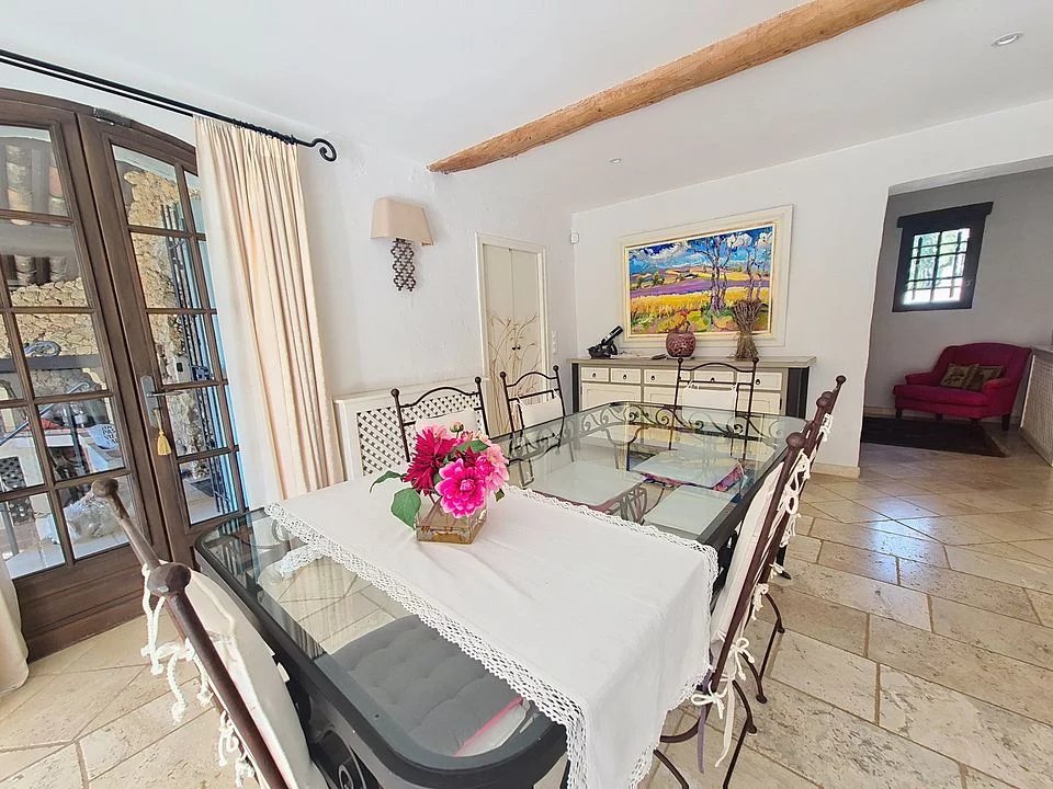 BEAUTIFUL STONE PROPERTY WITH  POOL