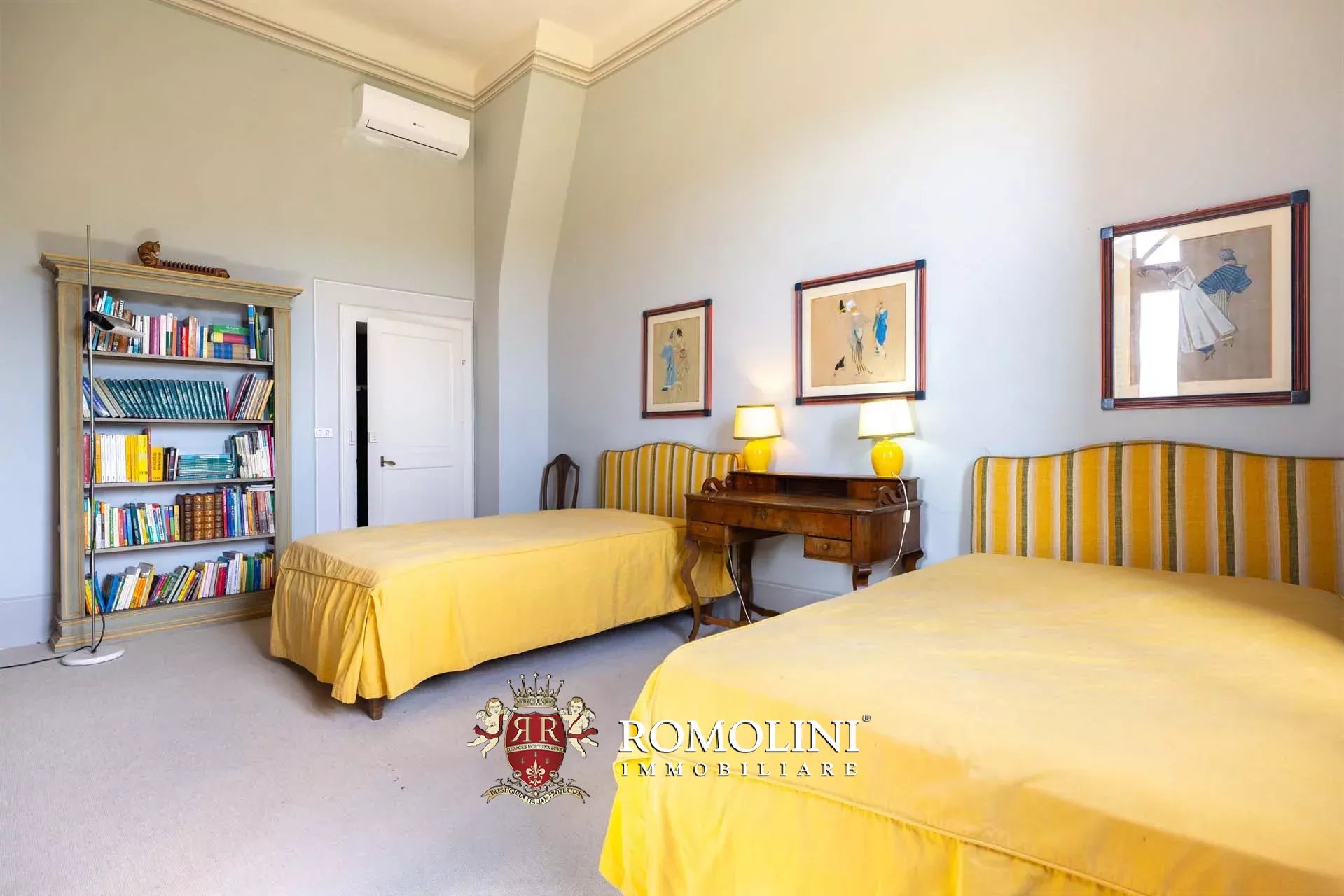 7 Bedroom Villa/Townhouse's Image 29