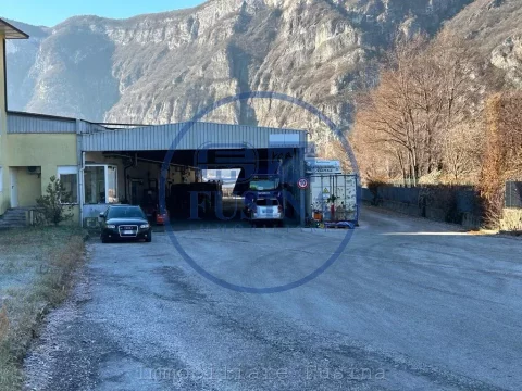 Magazzino---Capannone-in-vendita---Trento-0