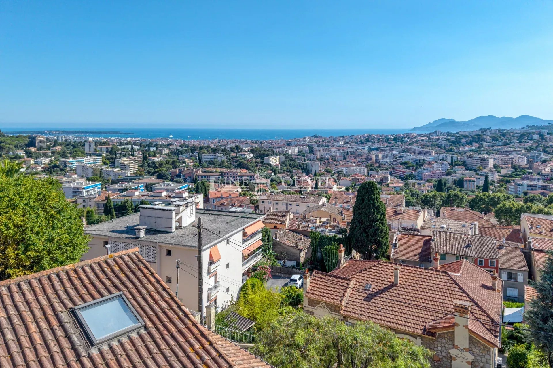 Photo of Villa For sale in Le Cannet Village with Panoramic Sea Views