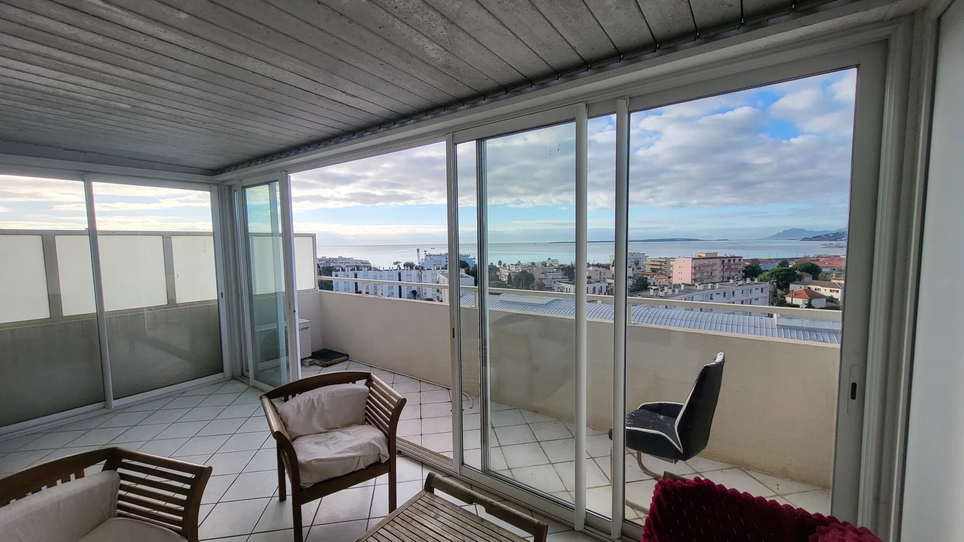 Agence immobilière de 