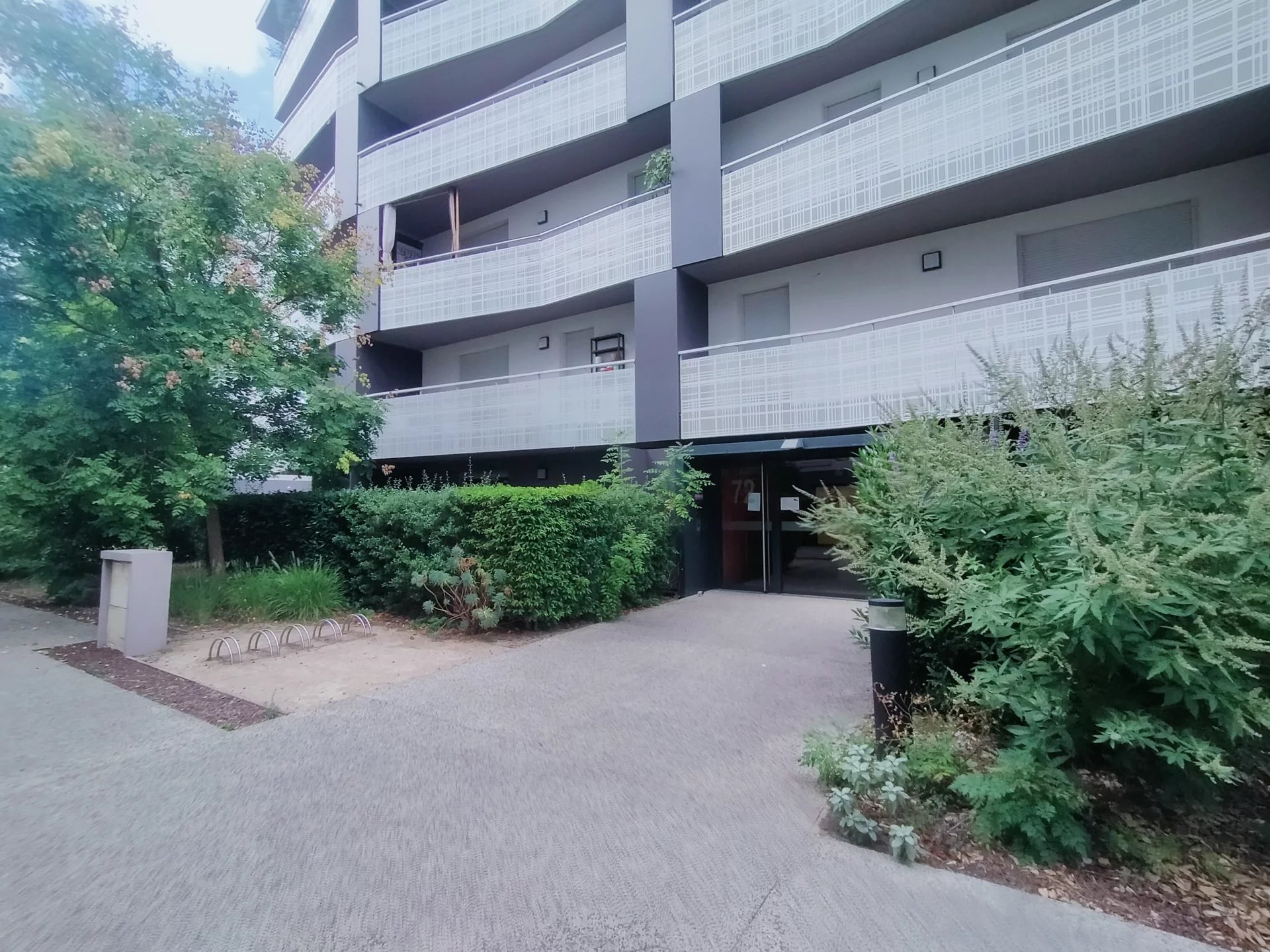 481432 Location Lyon 8ème