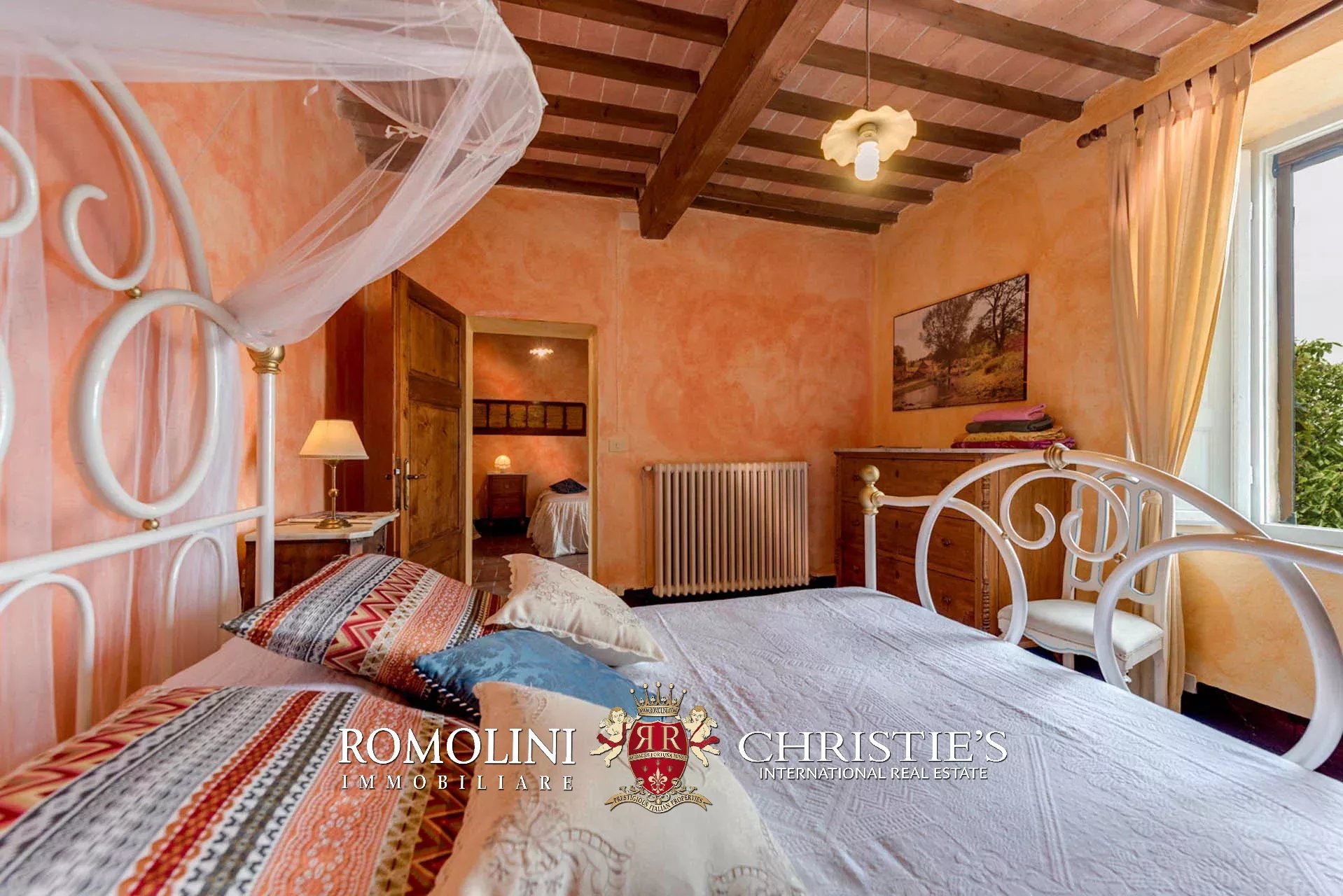 18 Bedroom Villa/Townhouse's Image 36