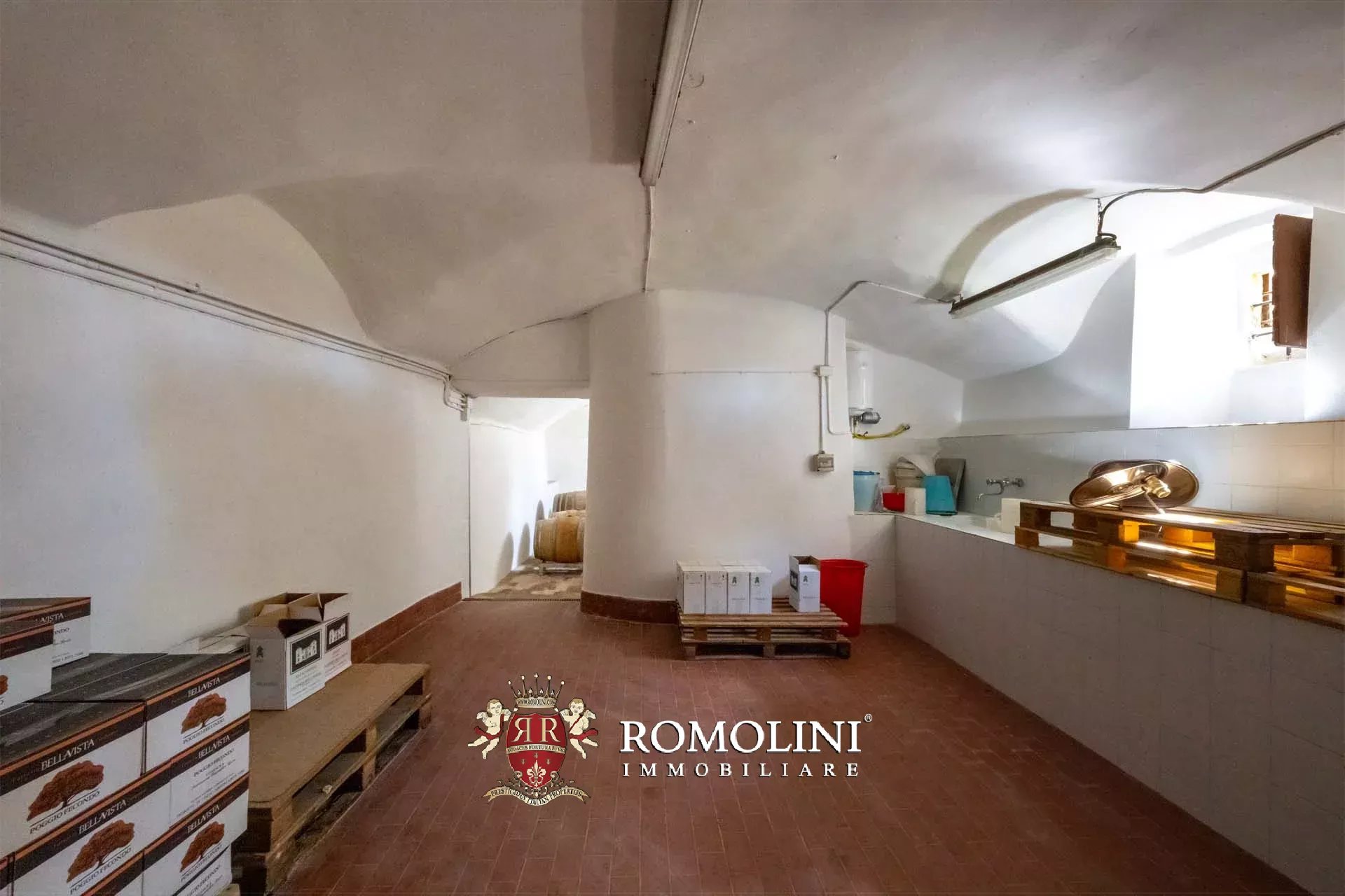 27 Bedroom Vineyard's Image 97