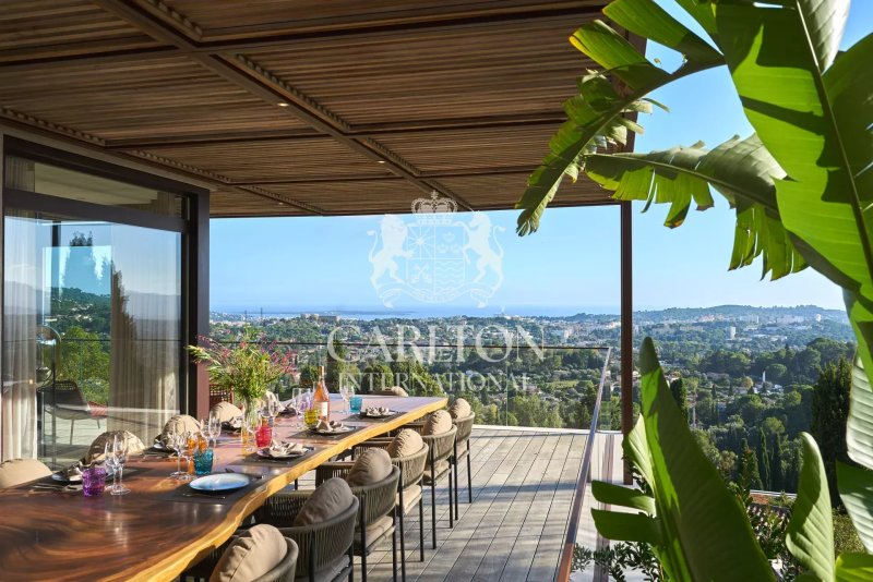 Mougins