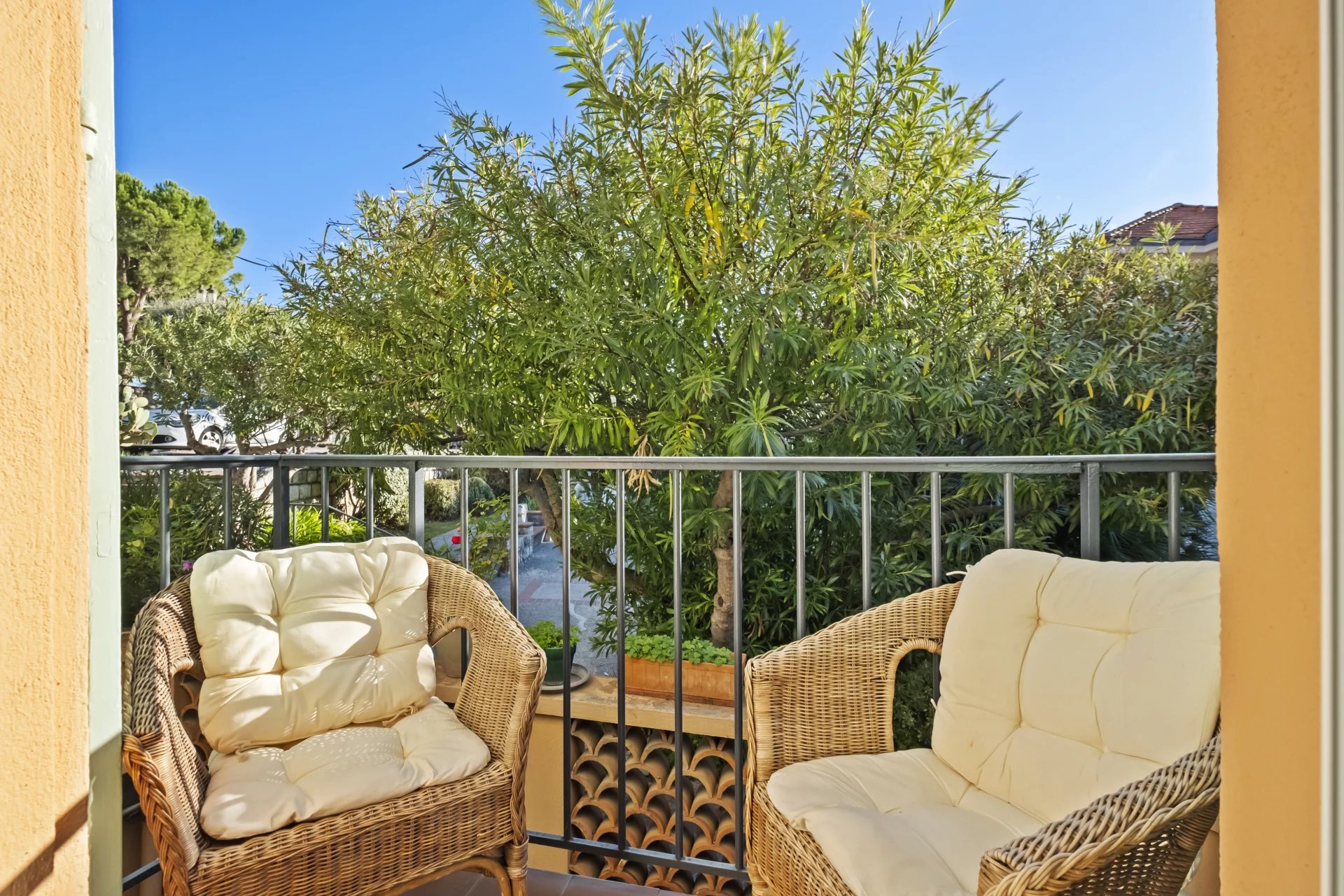 Tasteful 1-bedroom apartment in the port of Beaulieu-sur-Mer