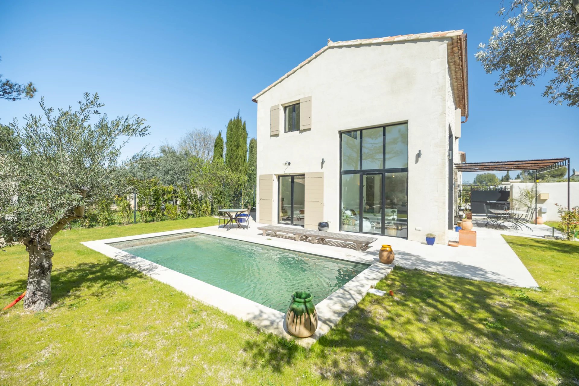 EXCLUSIVE Exceptional villa with pool, Eygalières