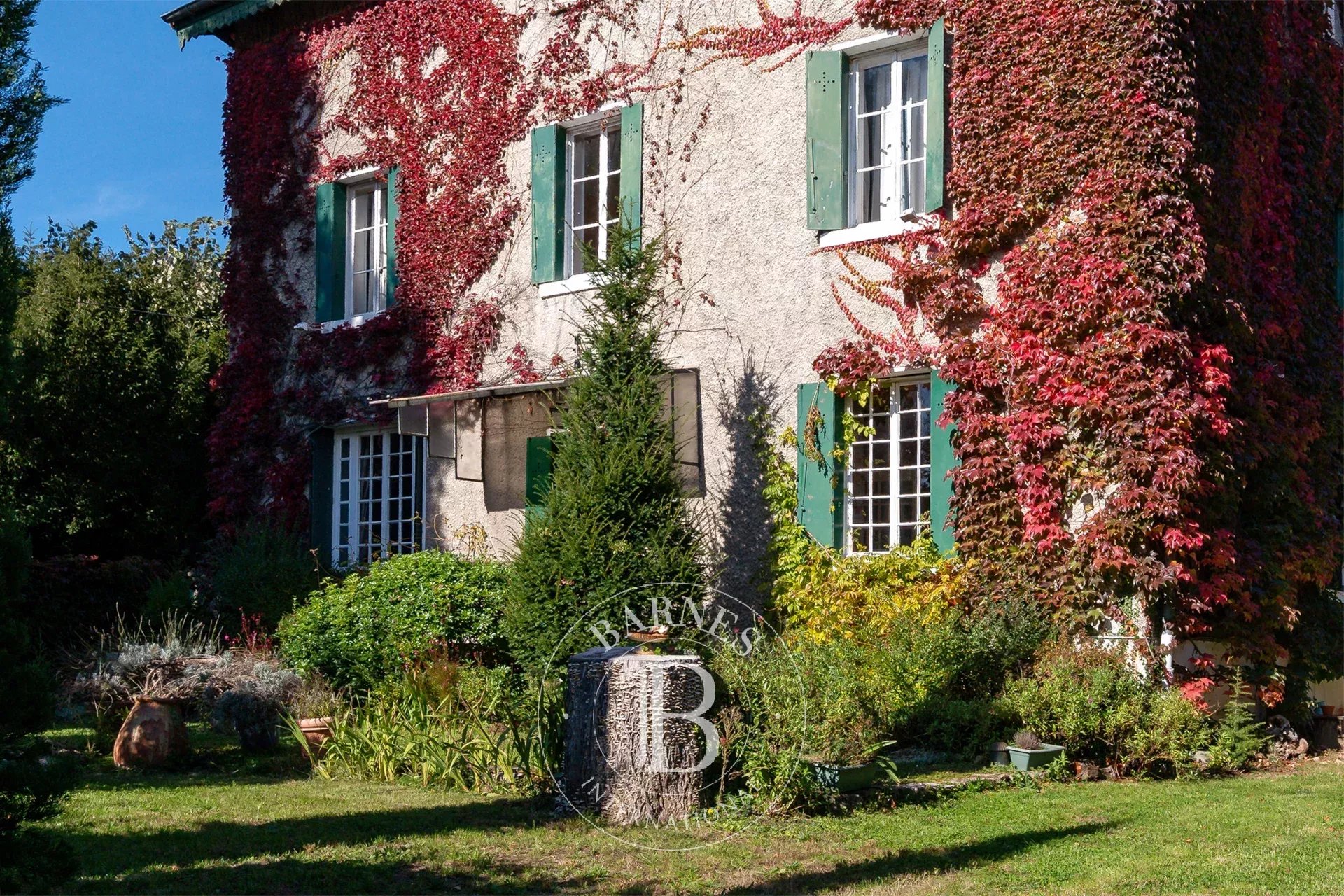 Ev Tassin-la-Demi-Lune