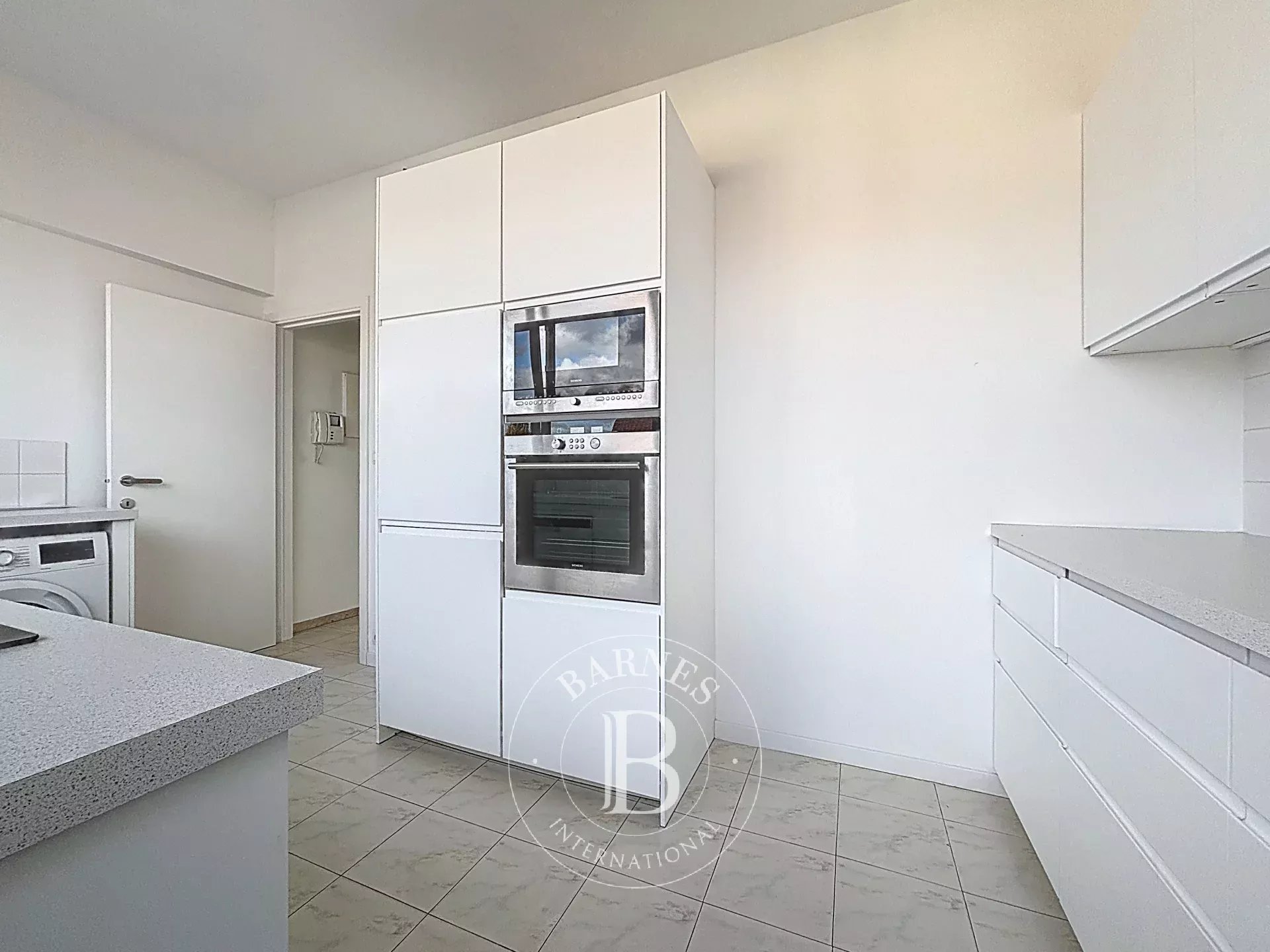 Ixelles- Penthouse 149m2 3 bedrooms- terrace-Parking