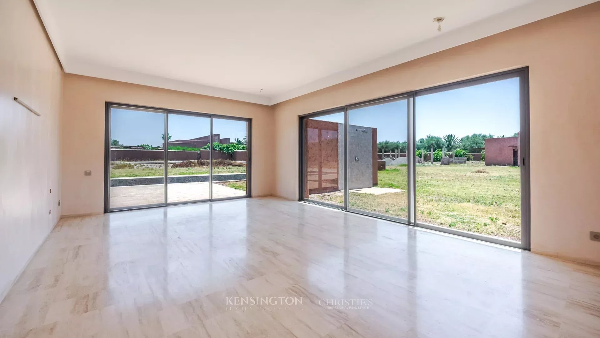 6 Bedroom Villa/Townhouse's Image 15