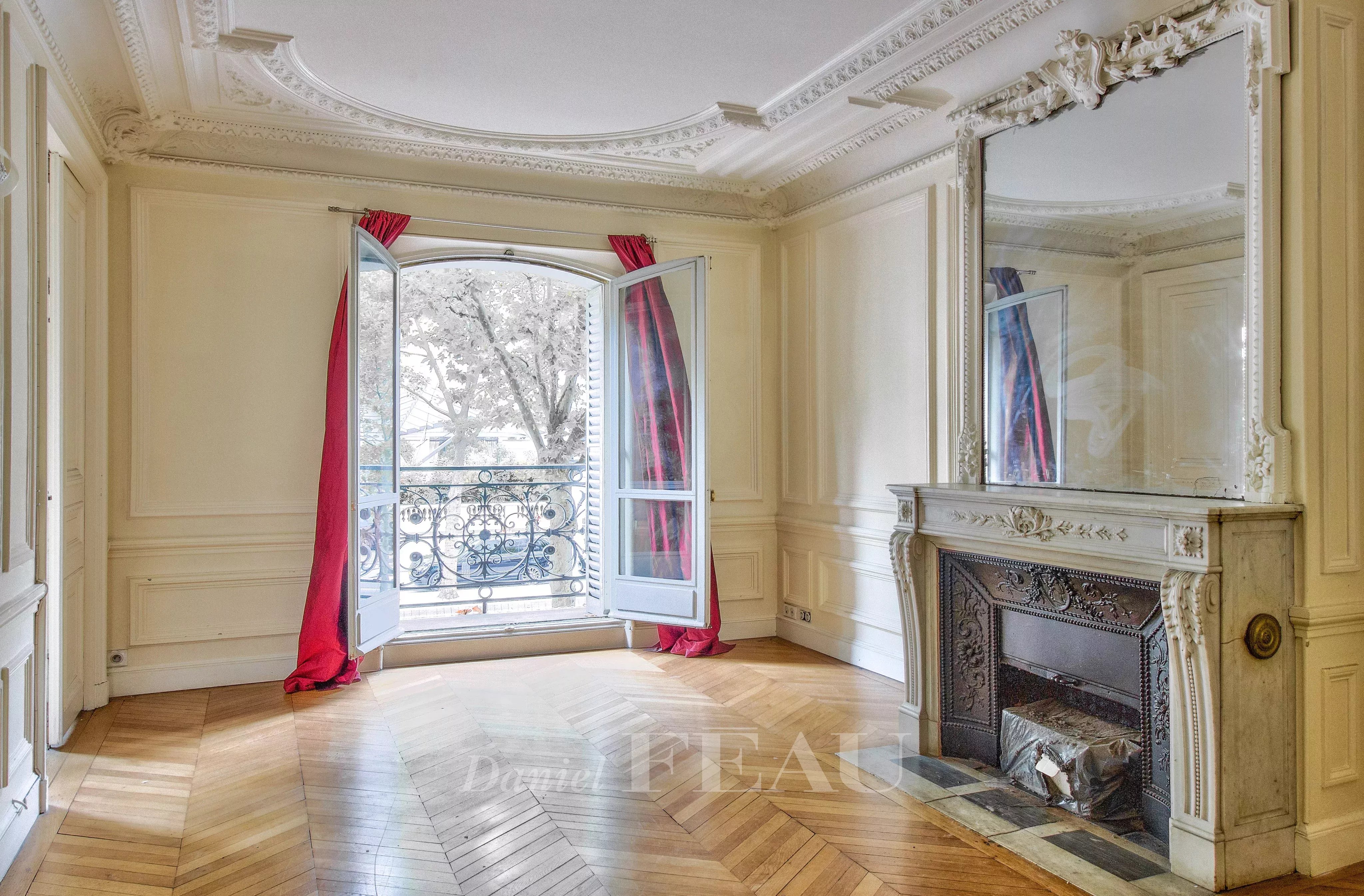 Sale Apartment Paris 16th