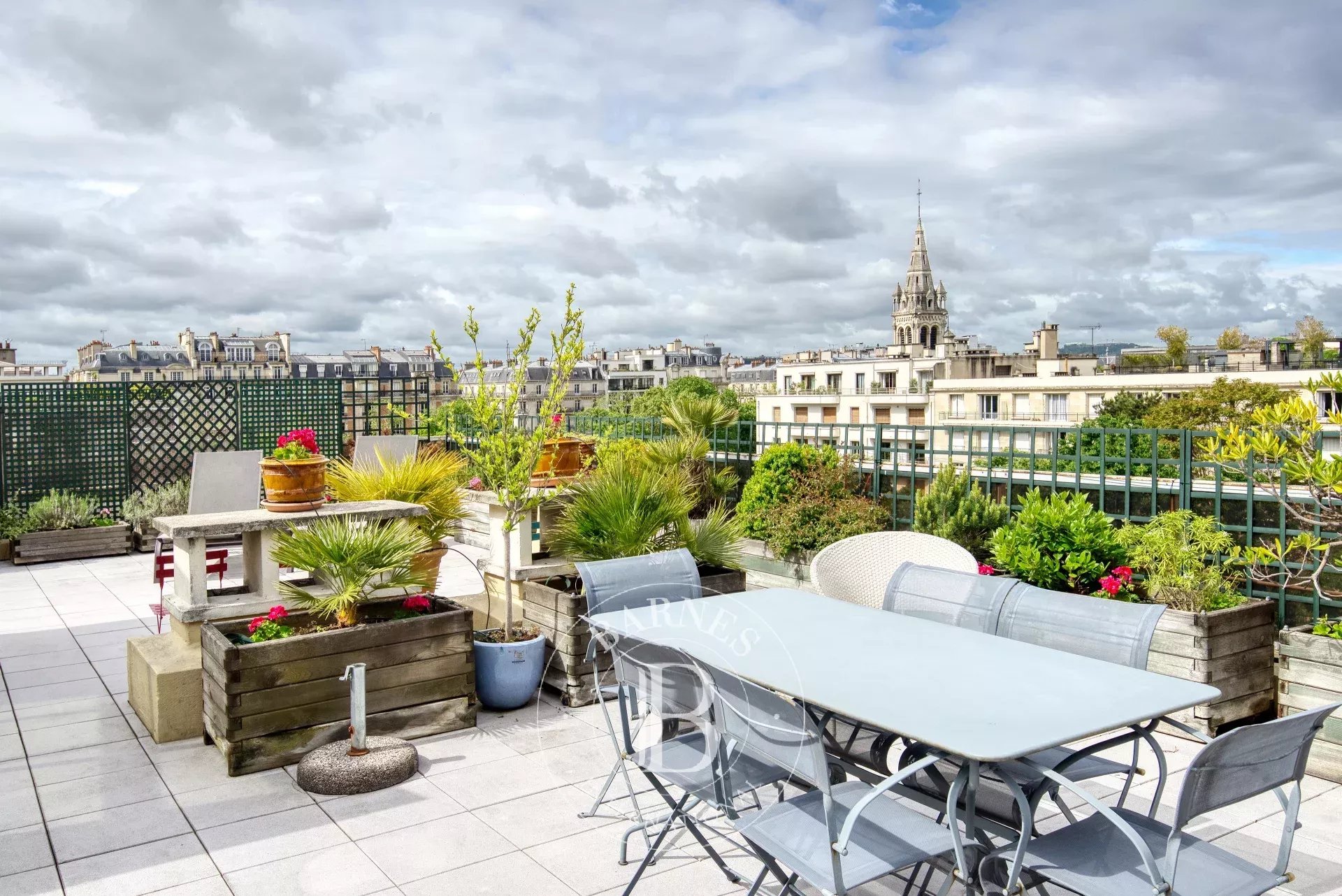 Neuilly - Inkermann - Top floor -- Terrace - Pasteur