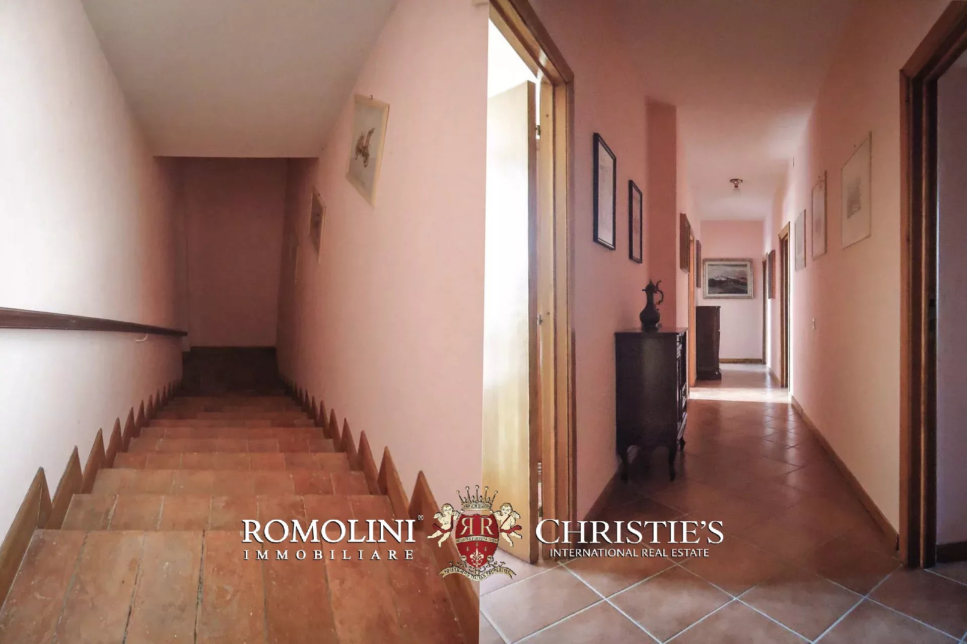 6 Bedroom Villa/Townhouse's Image 34