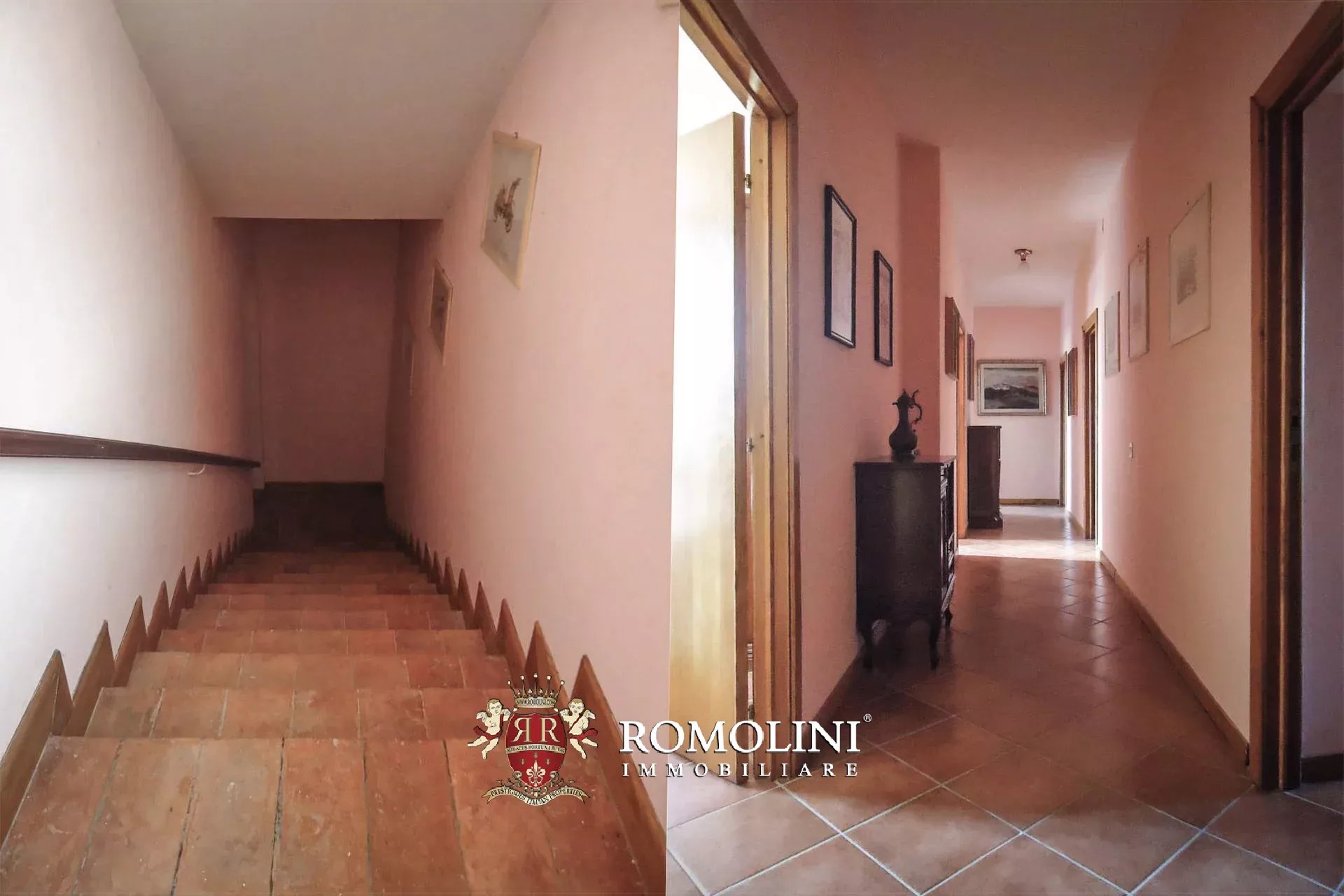 6 Bedroom Villa/Townhouse's Image 34