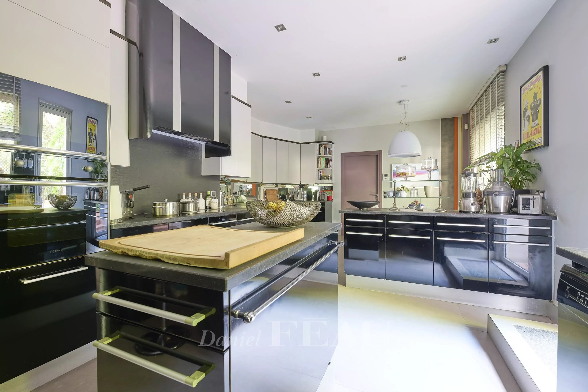 6 Bedroom Villa/Townhouse's Image 21